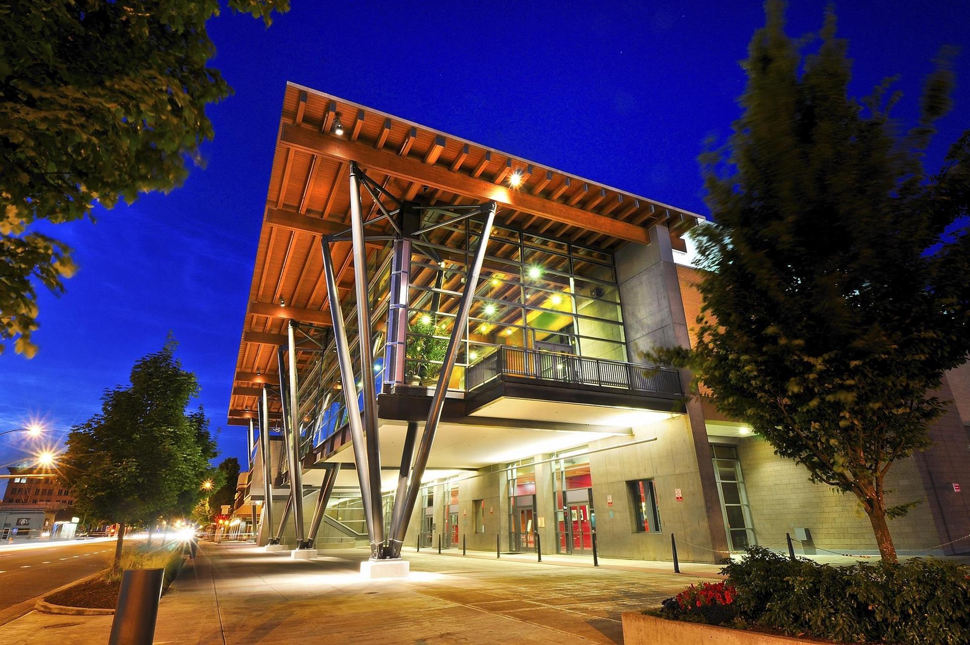 Salem Convention Center & The Grand Hotel in Salem in Salem, OR