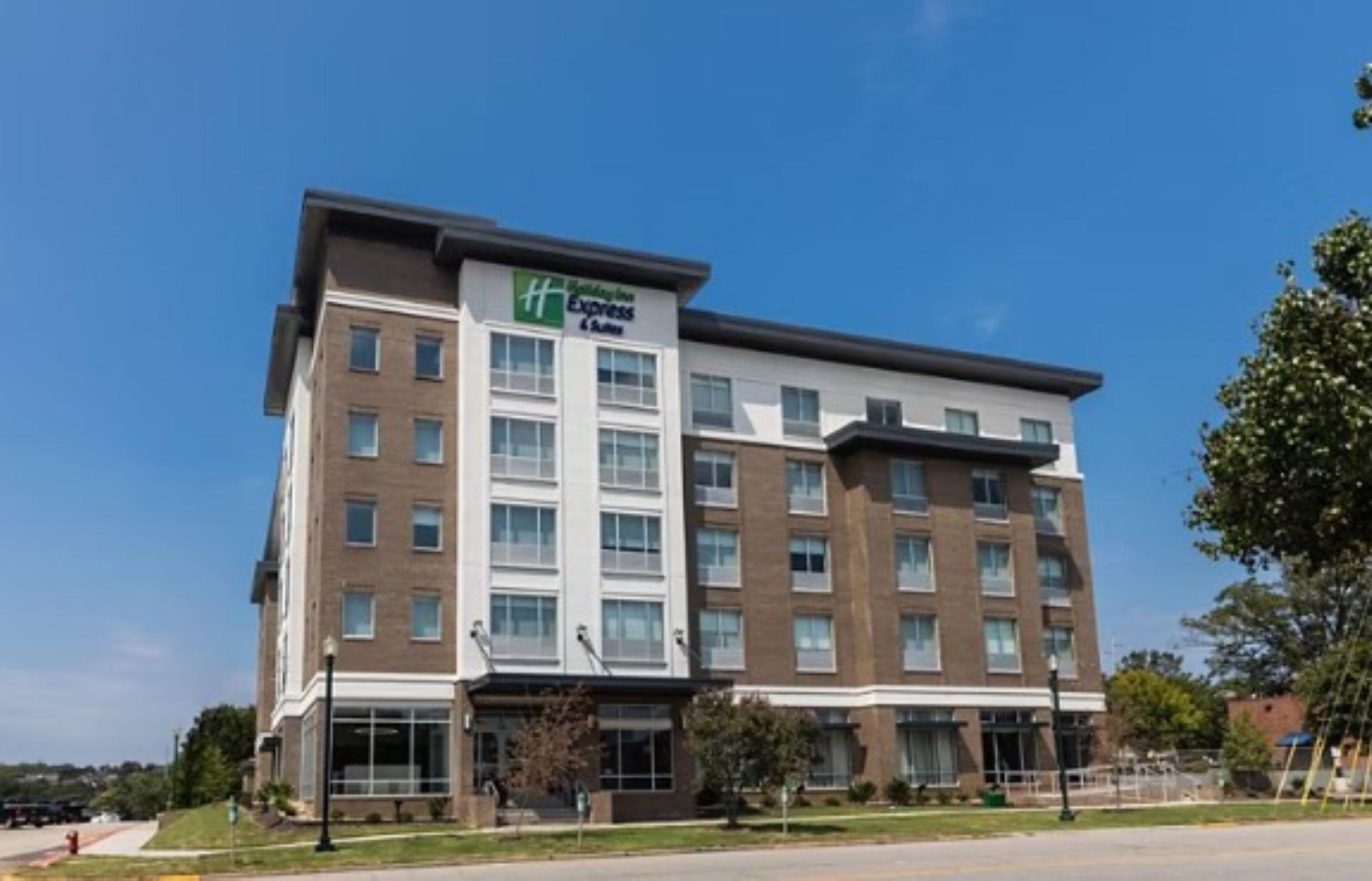 Holiday Inn Express & Suites Columbia Downtown – The Vista in Columbia, SC