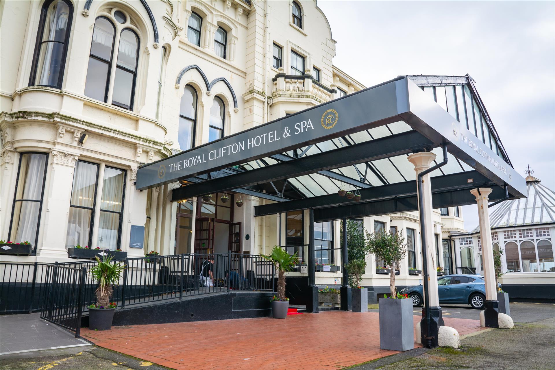 Royal Clifton Hotel in Liverpool, GB1