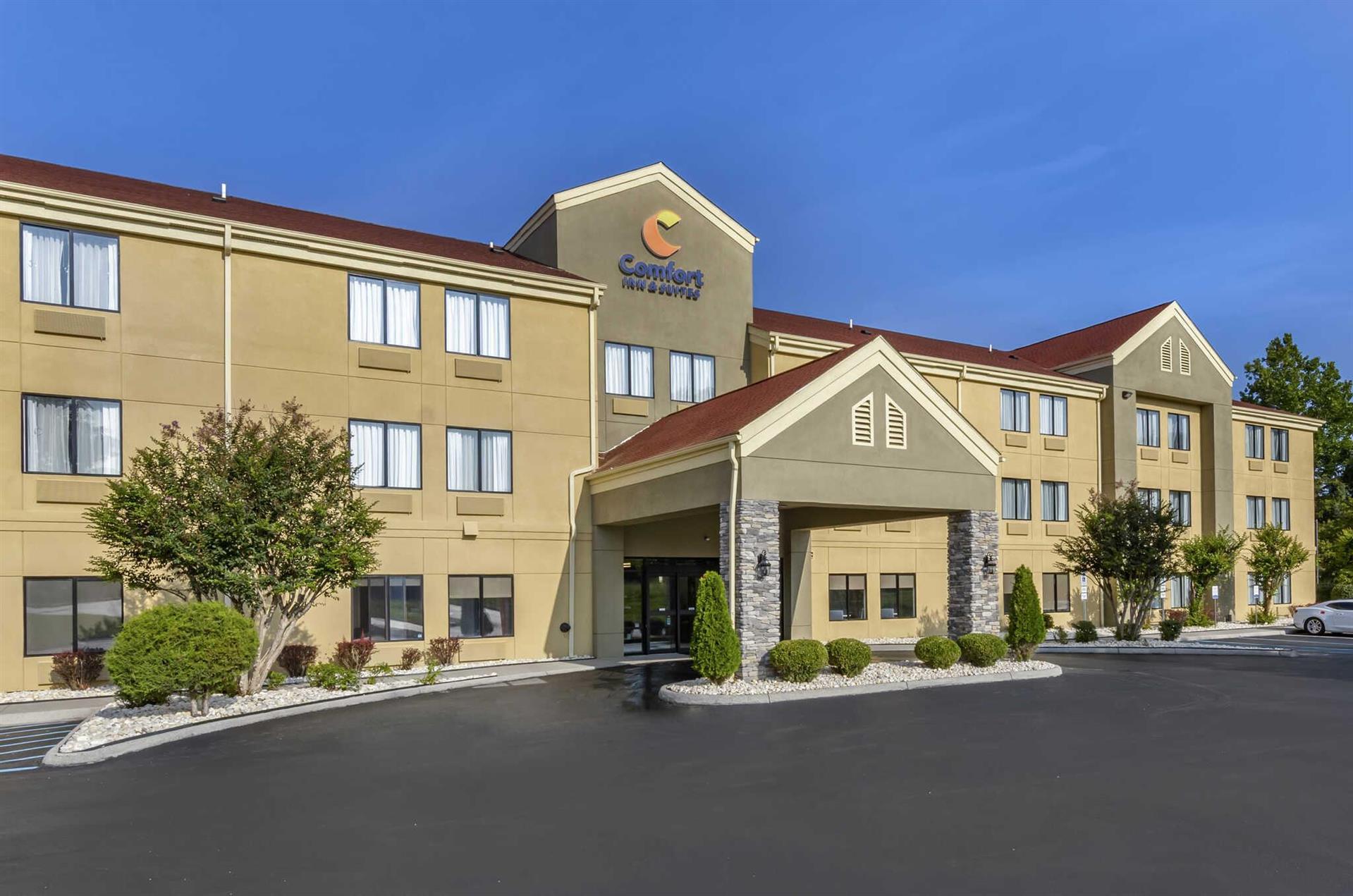 Comfort Inn & Suites - Troutville in Troutville, VA