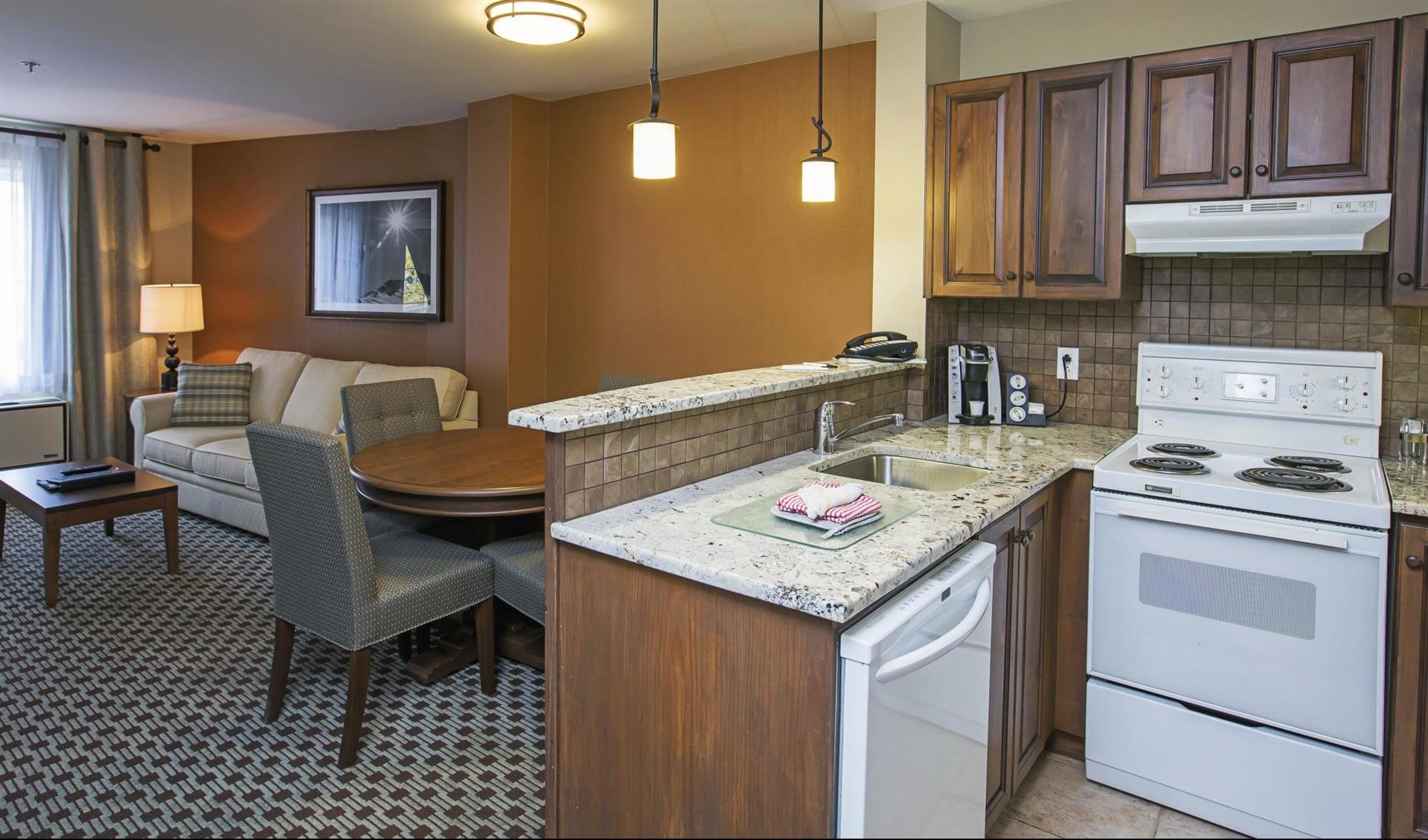 Holiday Inn Express & Suites Tremblant in Mont-Tremblant, QC