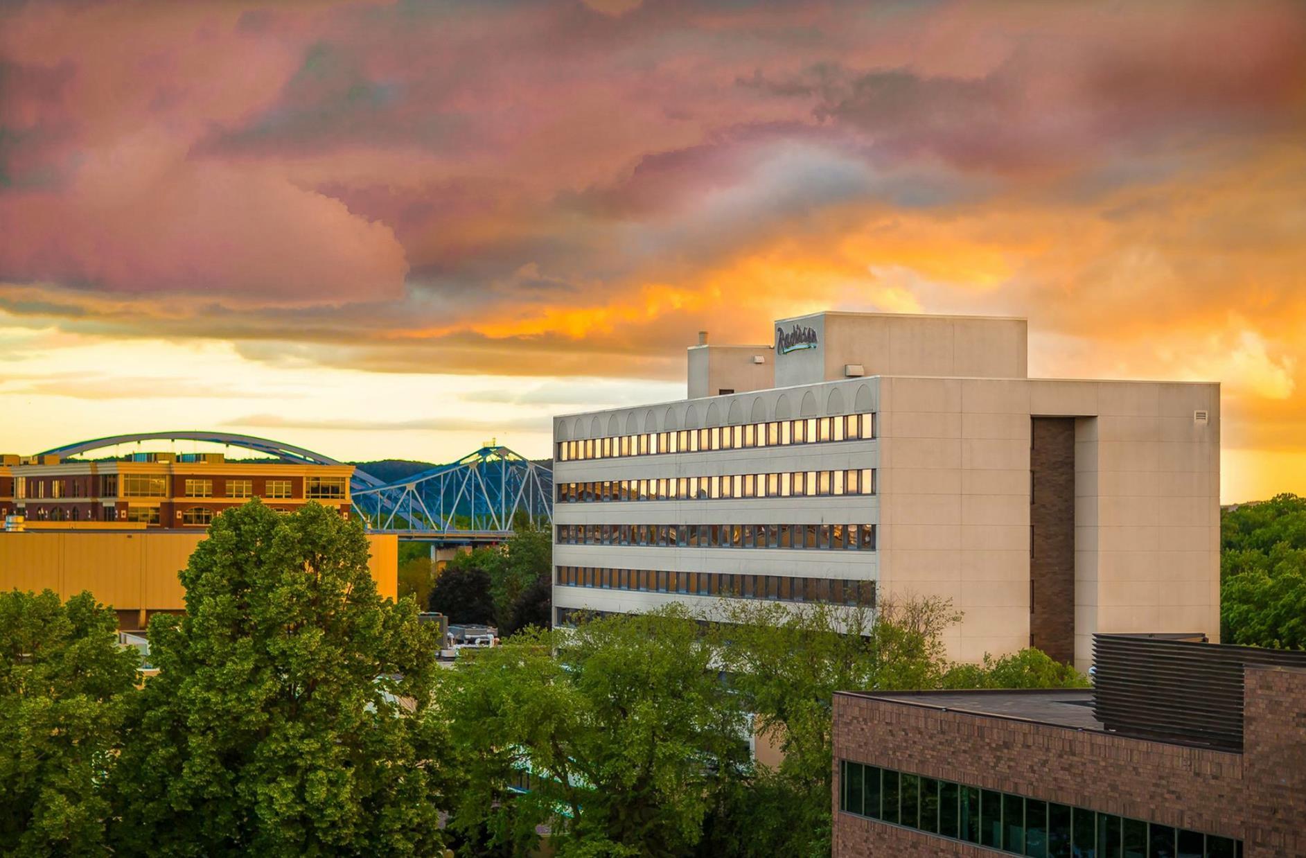 Radisson Hotel La Crosse in La Crosse, WI