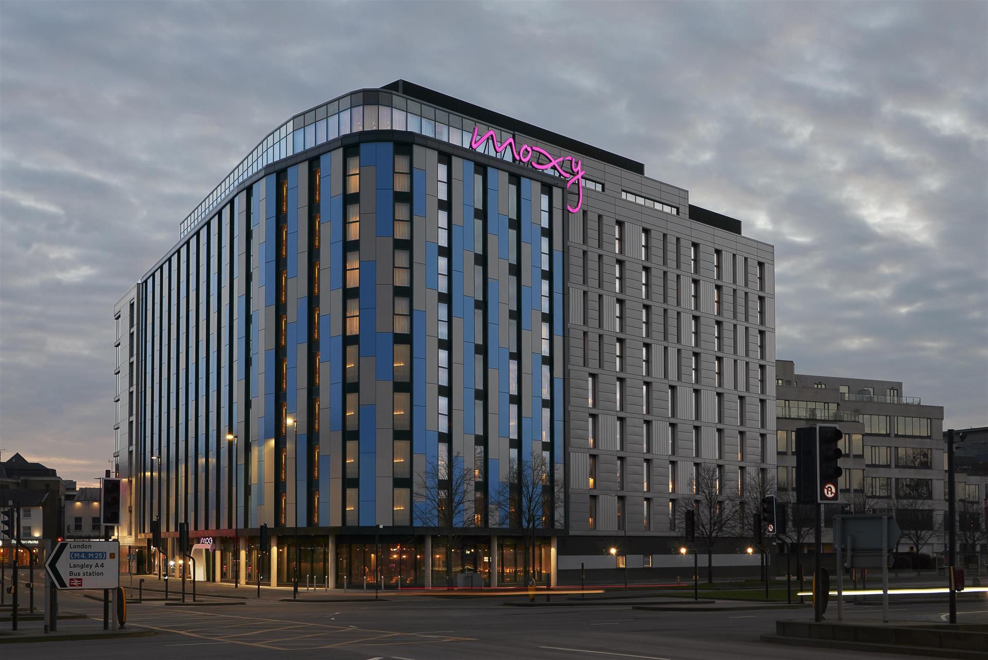 Moxy Slough and Residence Inn Slough in Slough, GB1