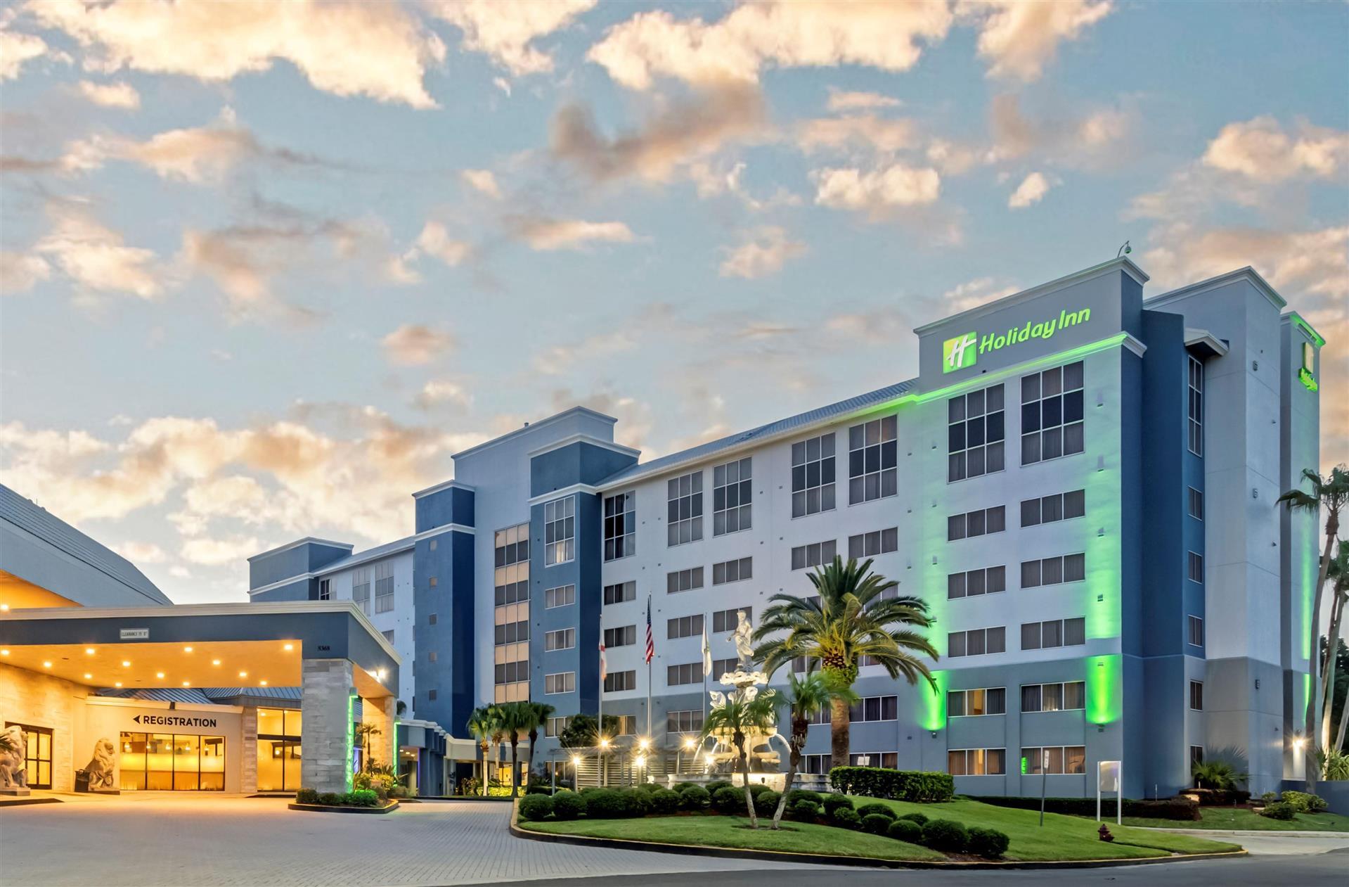 Holiday Inn Orlando Intl Drive–Conv Center in Orlando, FL