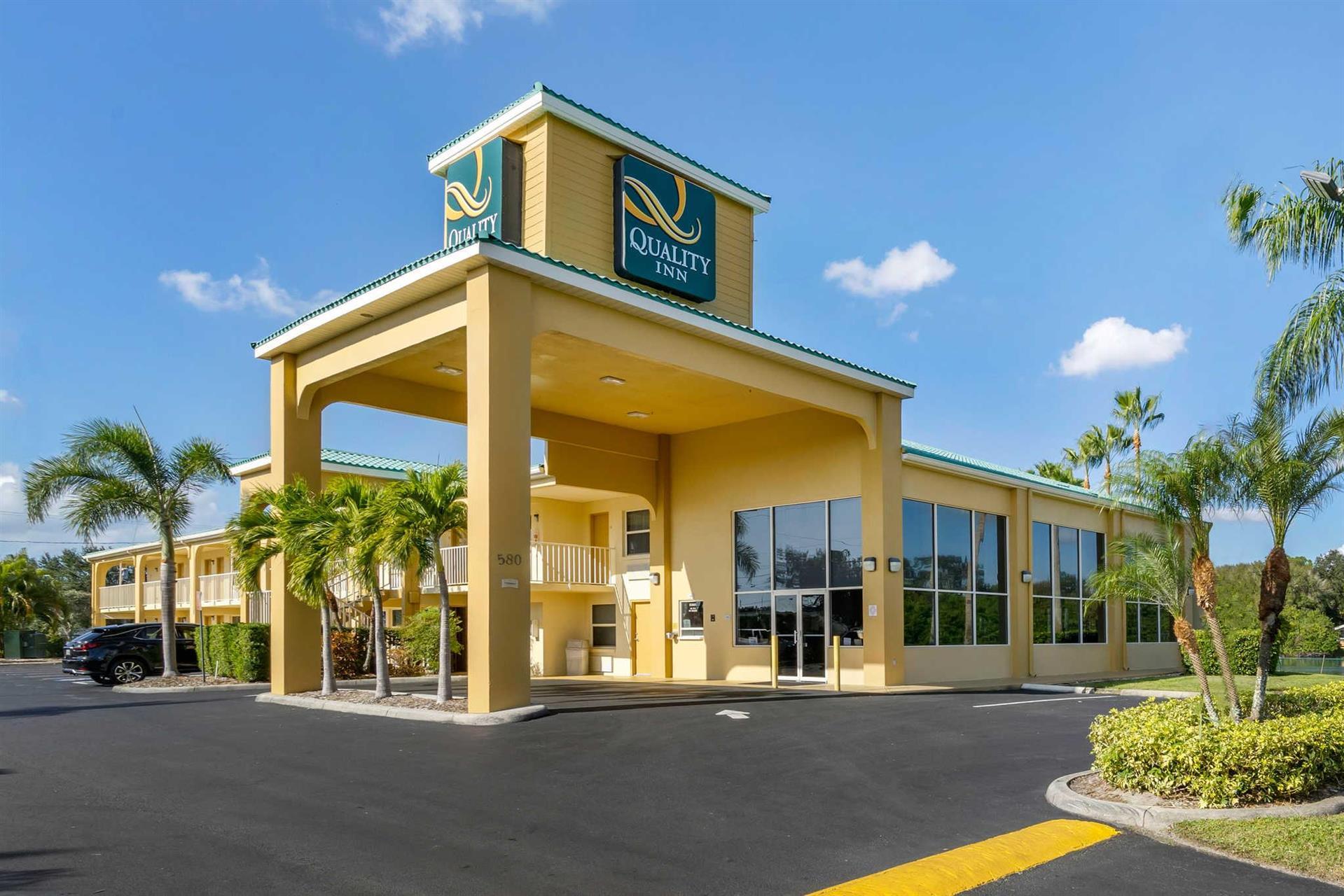 Quality Inn Near Ellenton Outlet Mall in Bradenton, FL