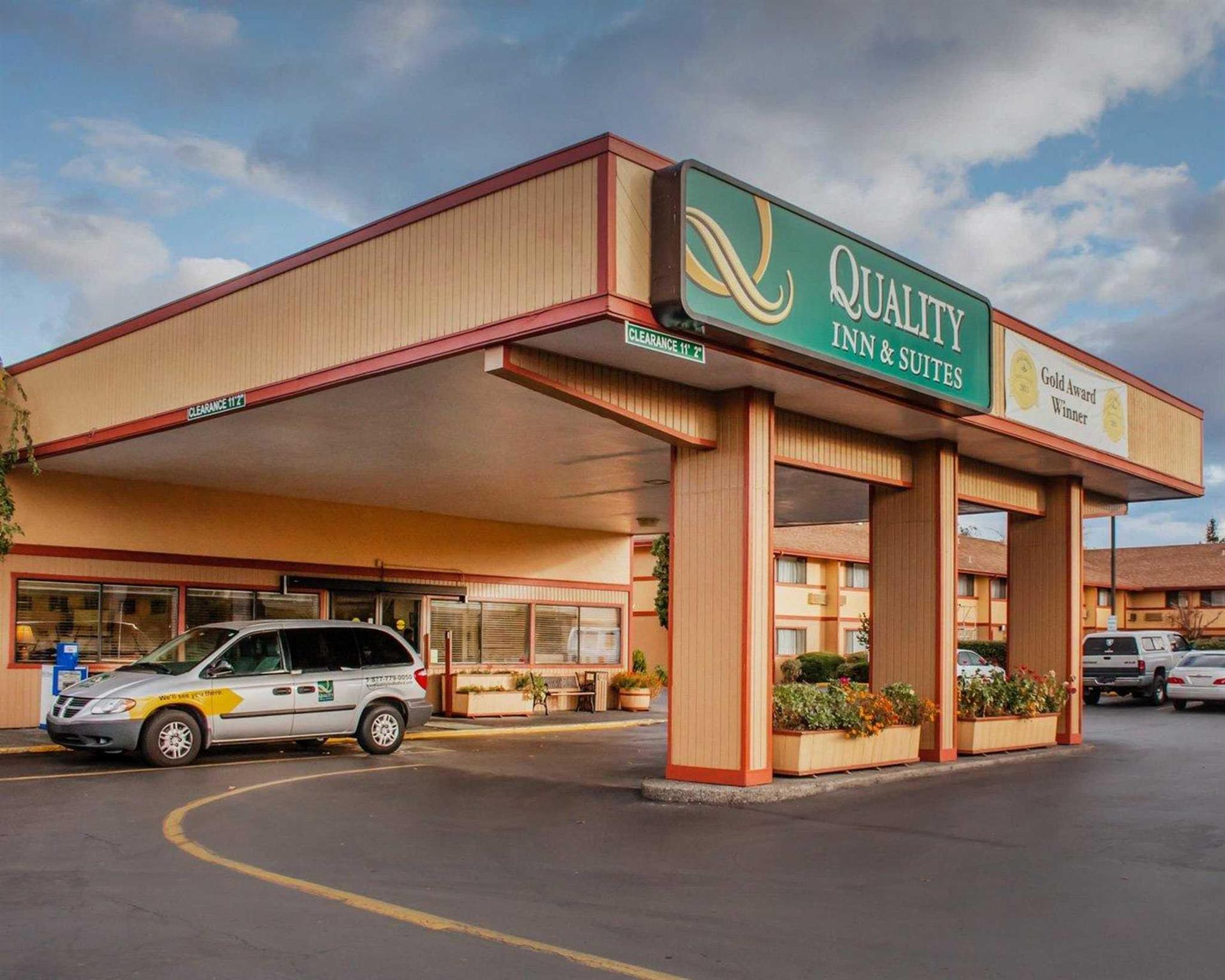 Quality Inn and Suites Airport in Medford, OR