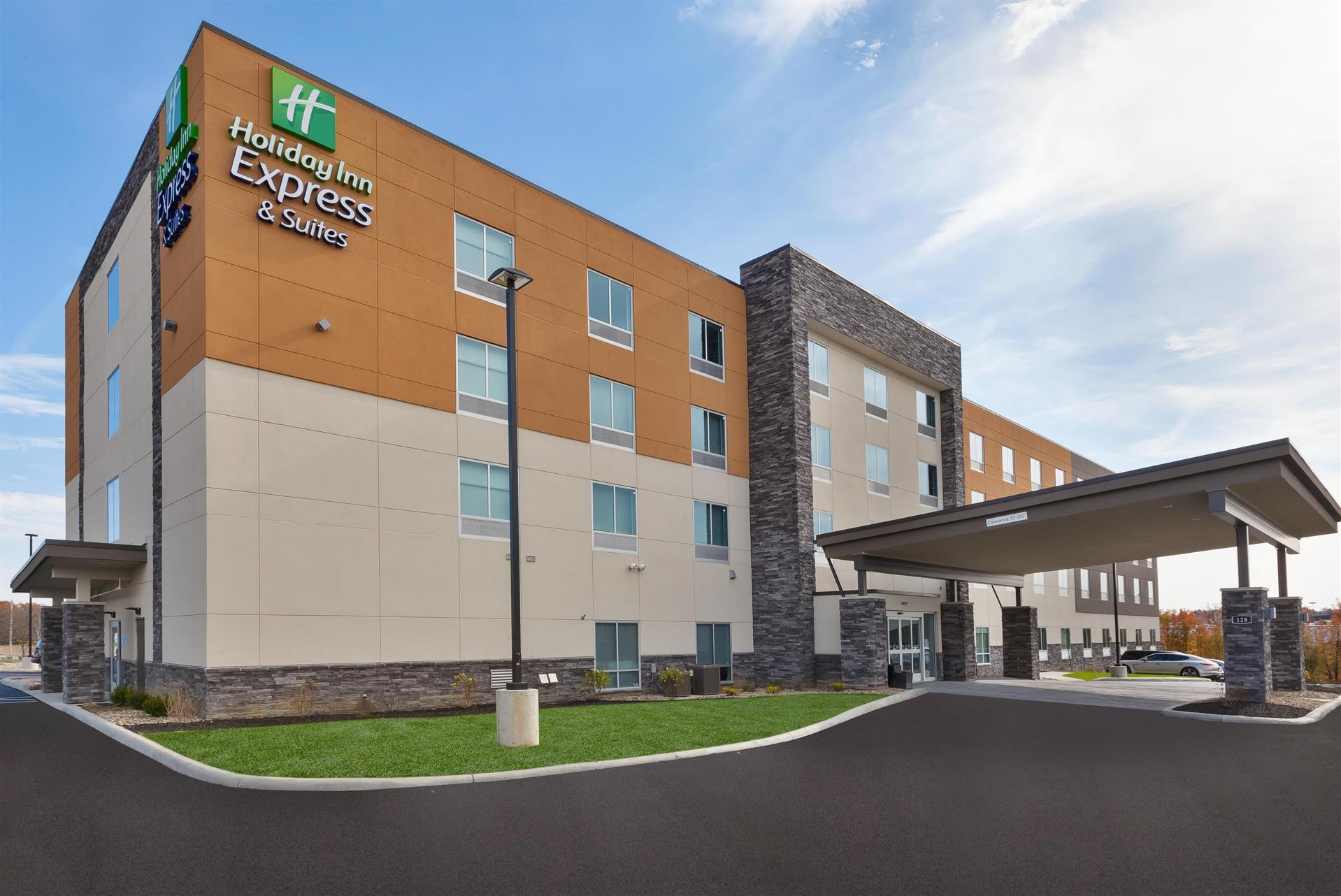 Holiday Inn Express & Suites Wooster in Wooster, OH