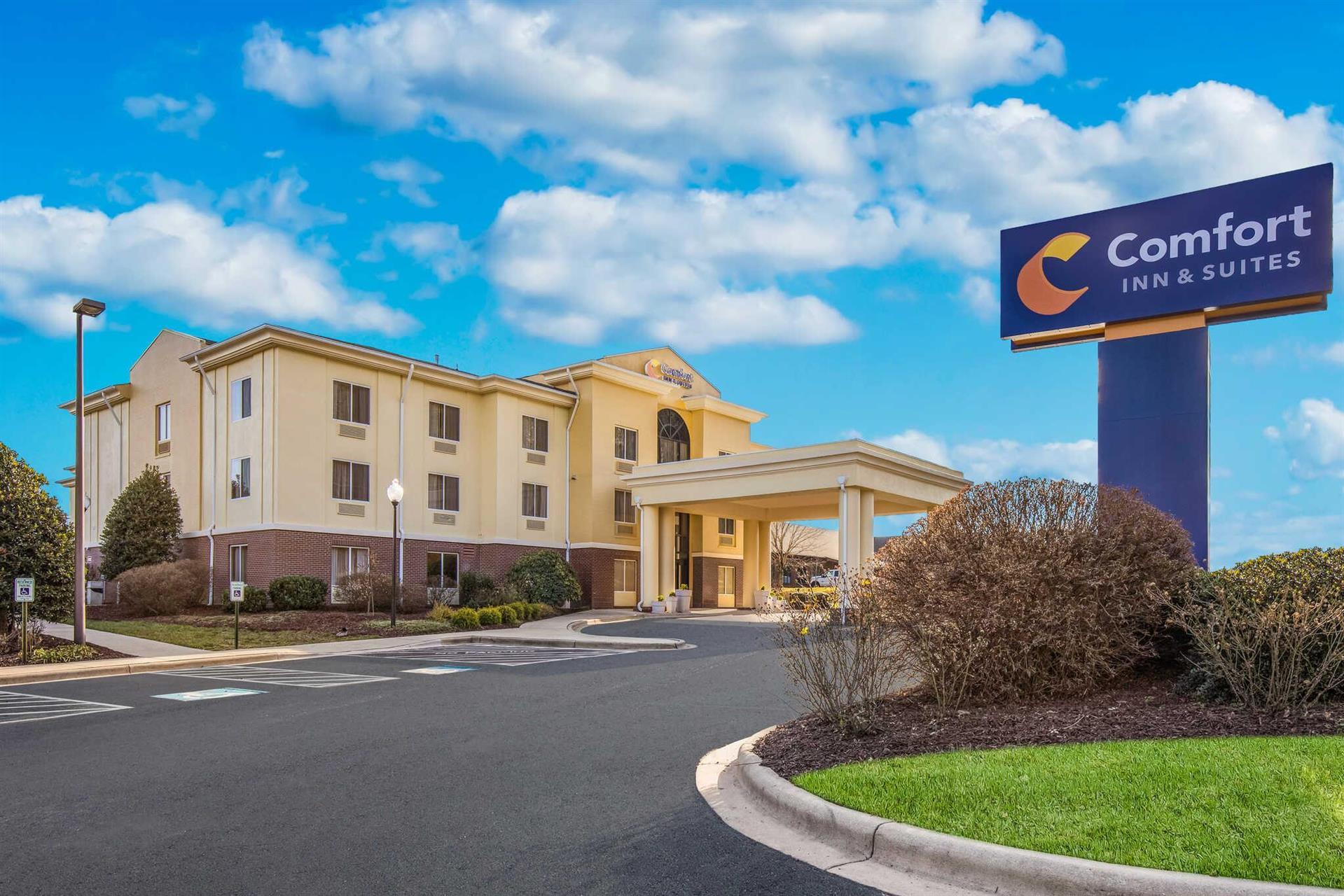 Comfort Inn & Suites - Brevard in Brevard, NC