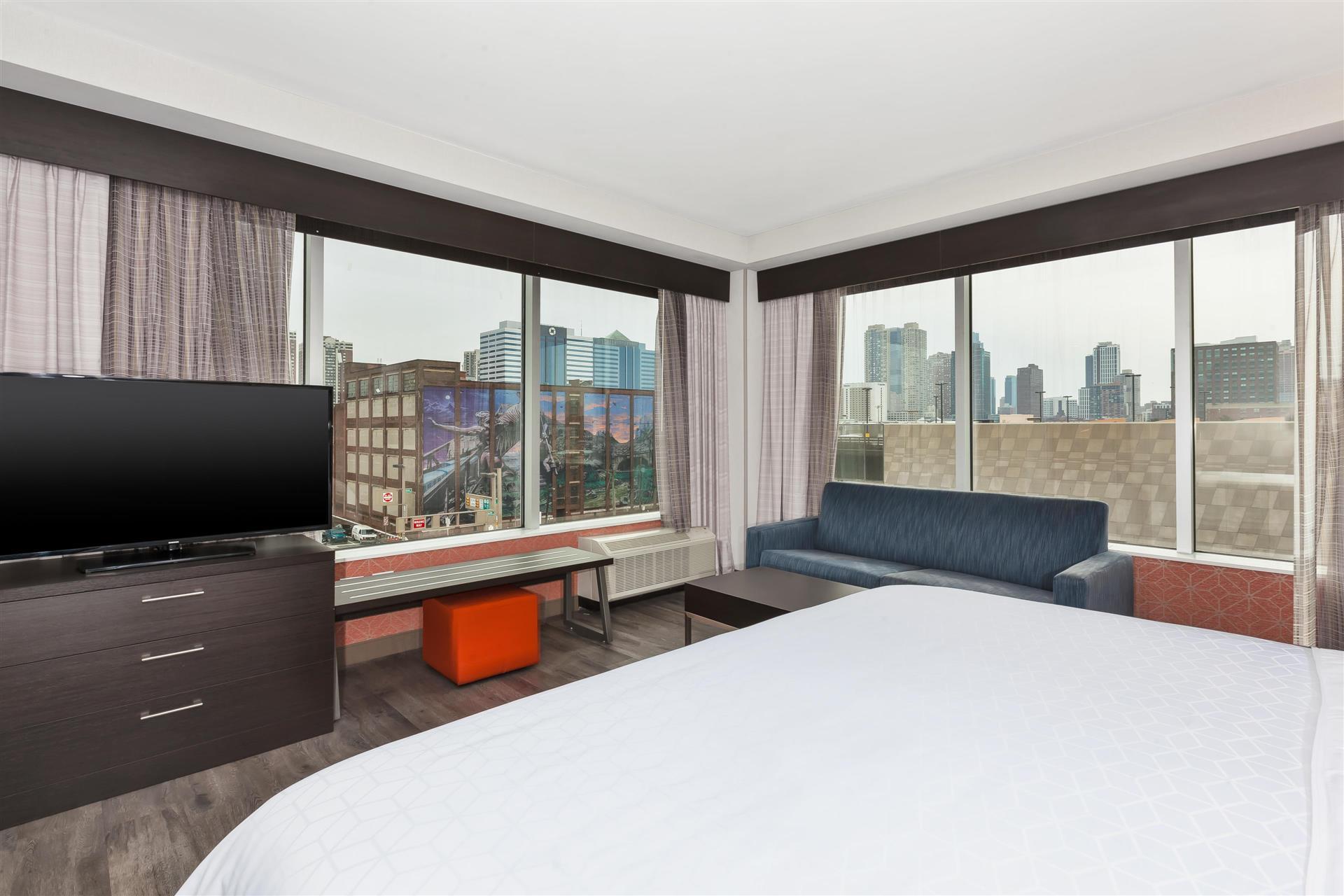 Holiday Inn Express & Suites Jersey City - Holland Tunnel in Jersey City, NJ