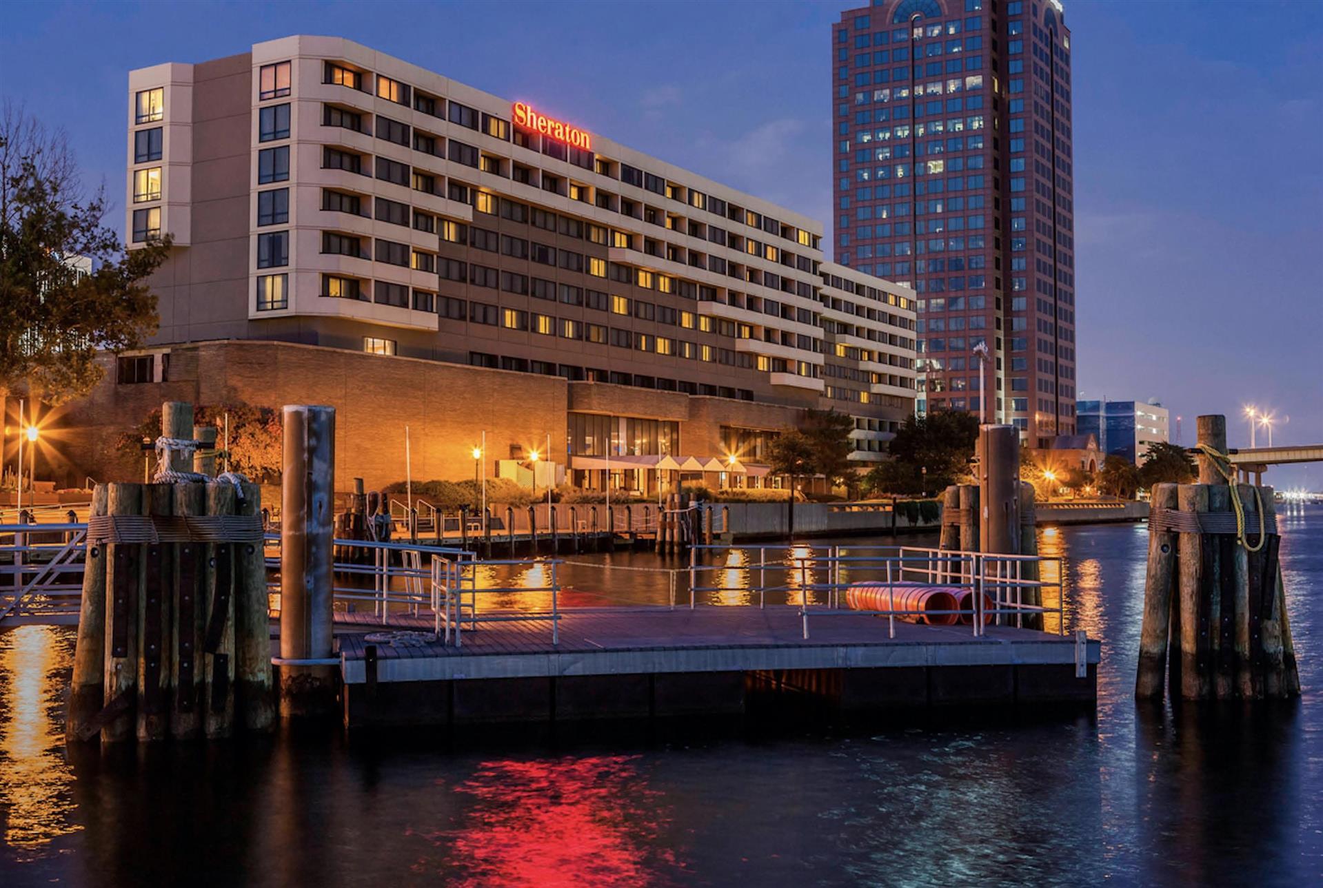 Sheraton Norfolk Waterside Hotel in Norfolk, VA