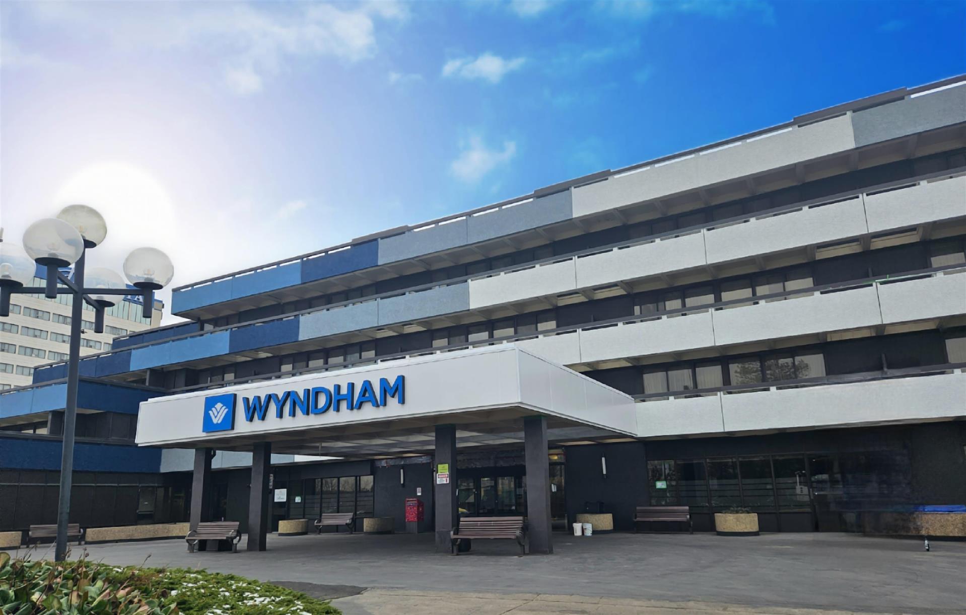 Wyndham Edmonton Hotel and Conference Centre in Edmonton, AB