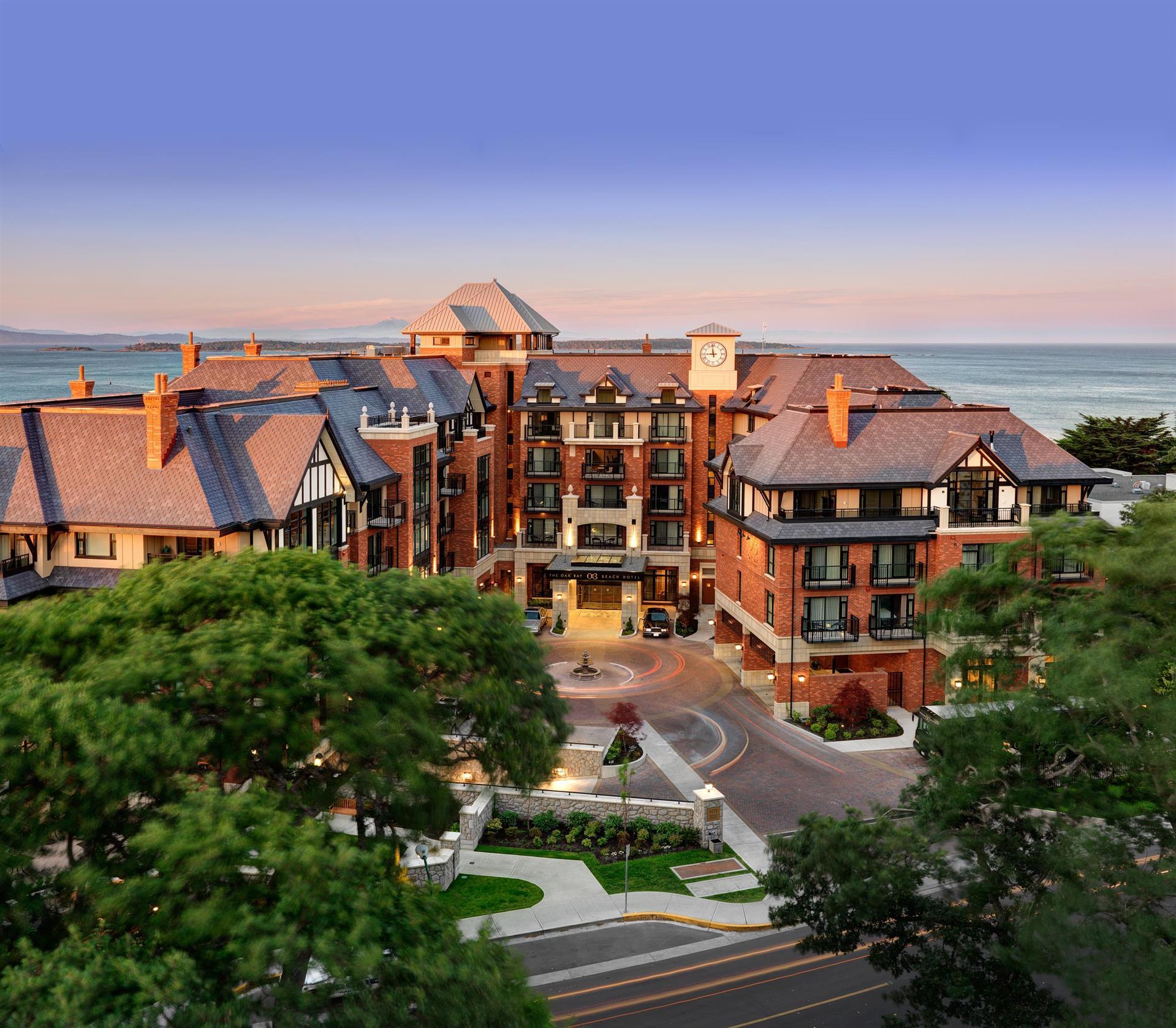 Oak Bay Beach Hotel in Victoria, BC