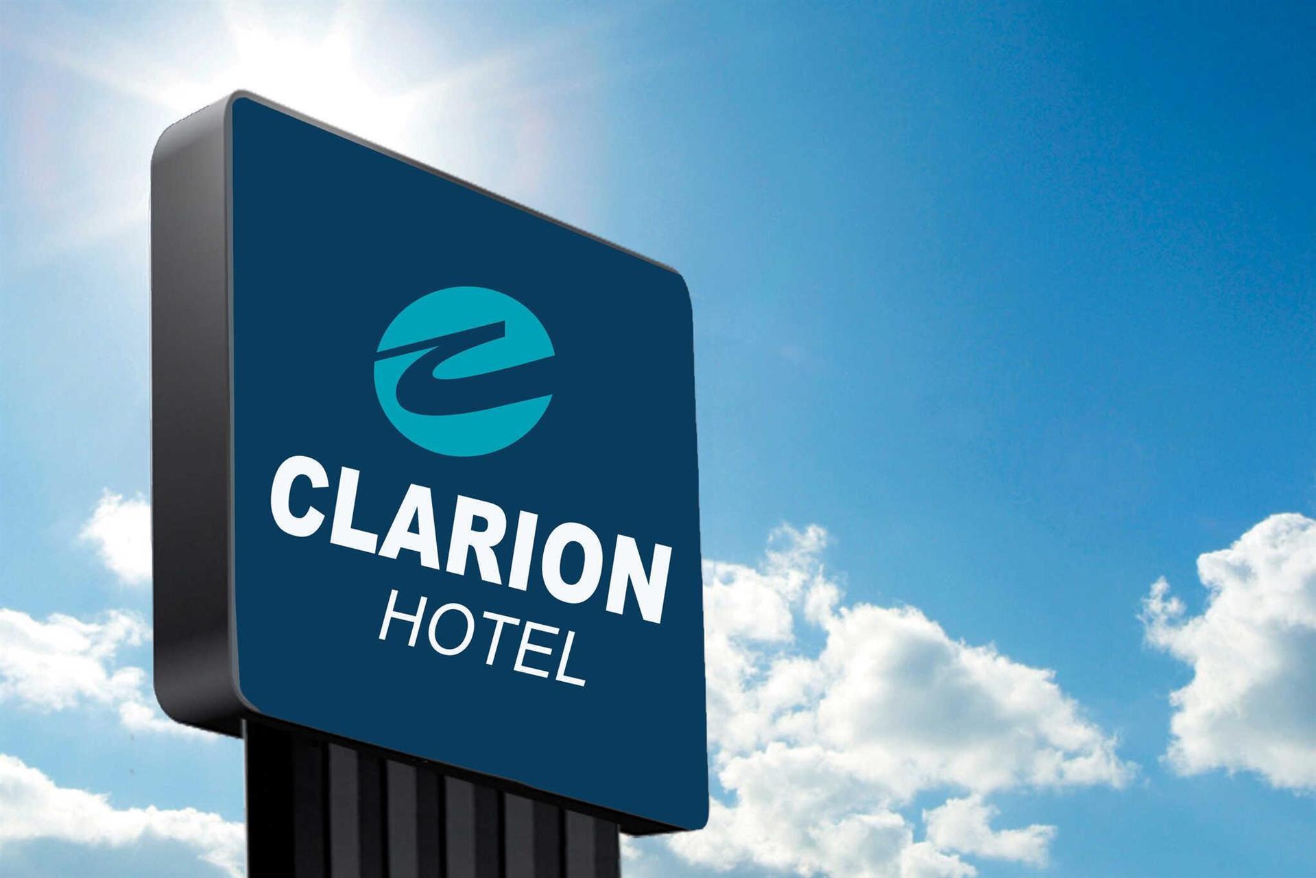 Clarion Hotel & Suites Conference Center Memphis Airport in Memphis, TN