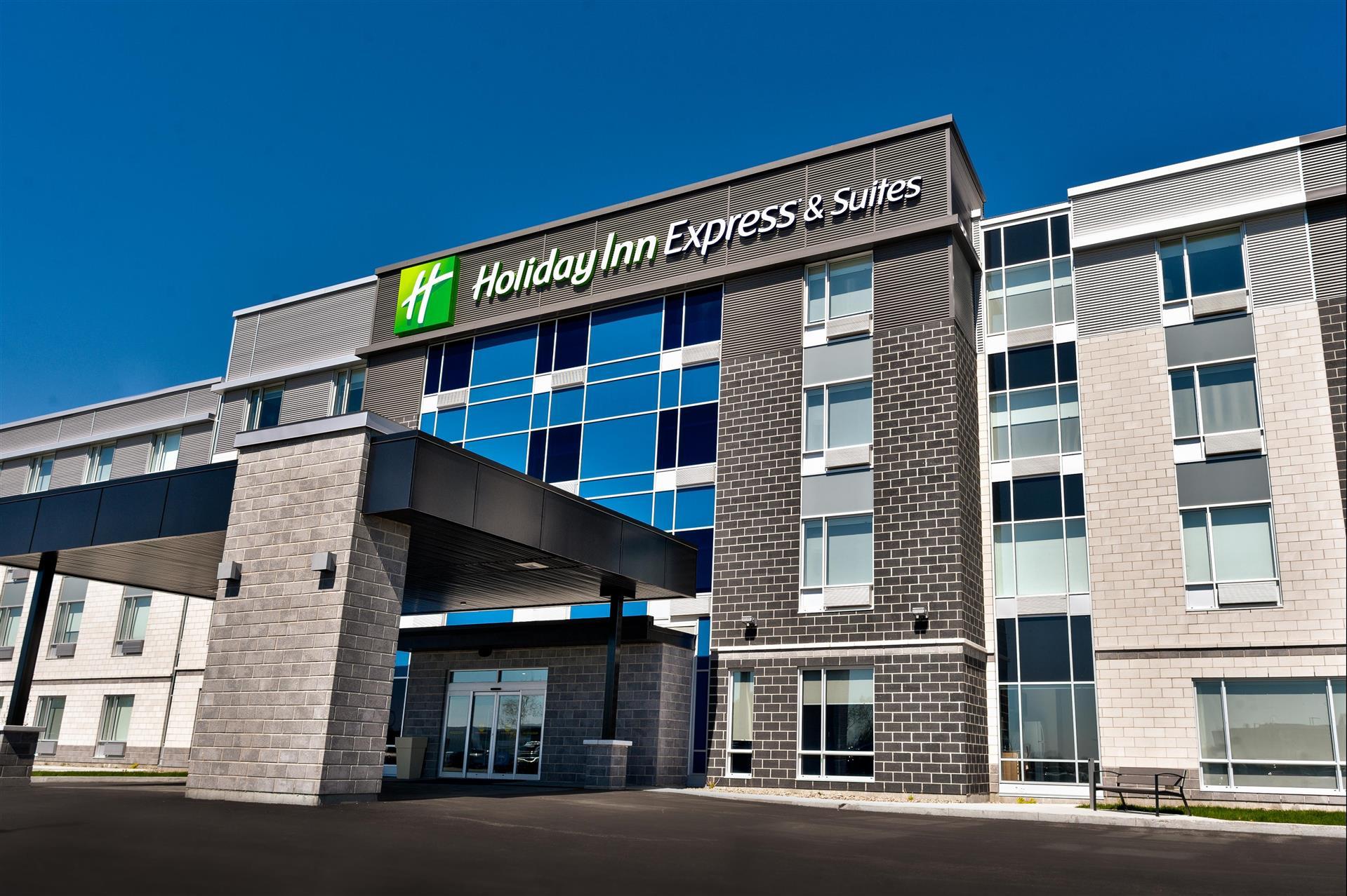 Holiday Inn Express & Suites Trois Rivieres Ouest in Trois-Rivieres, QC