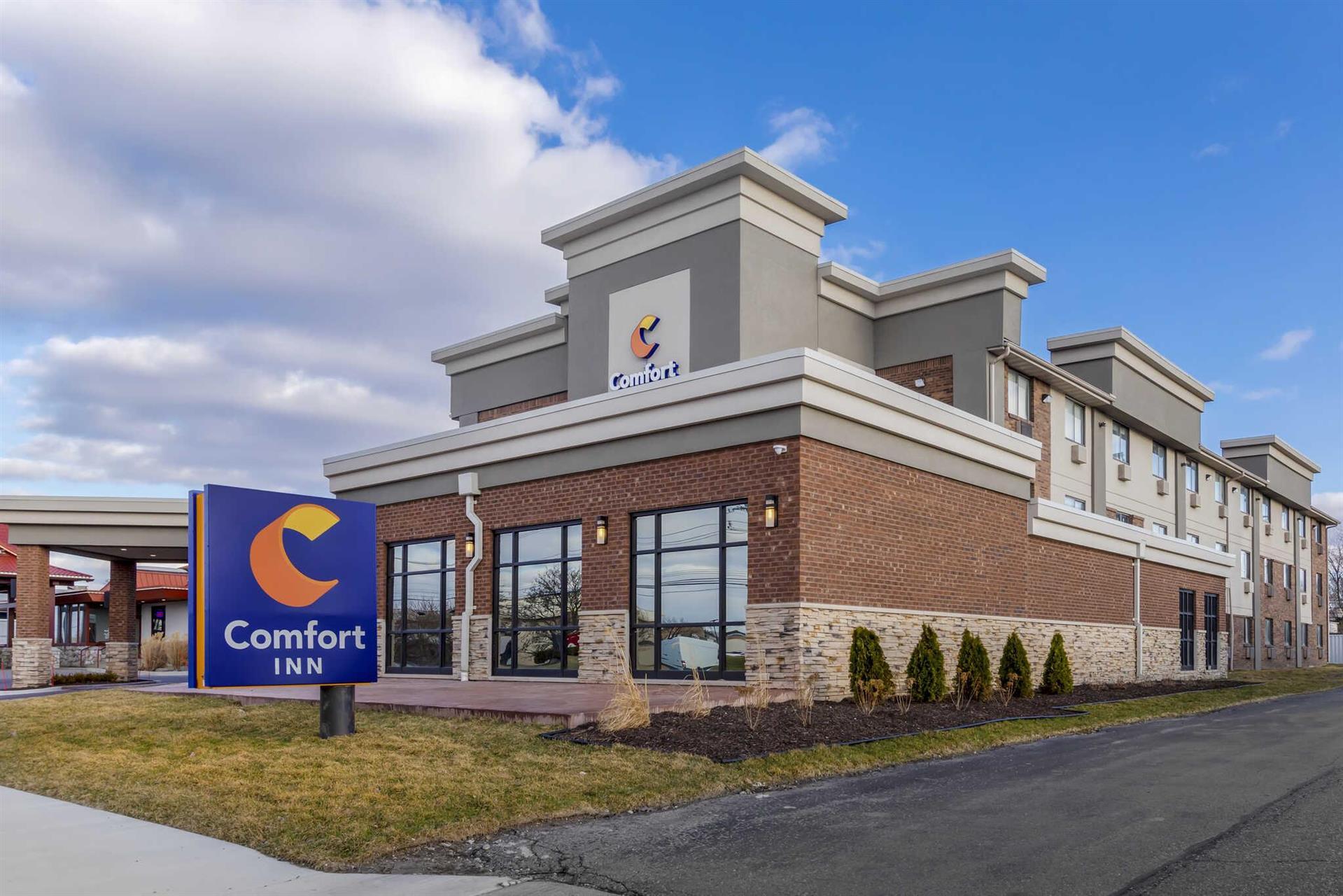 Comfort Inn Troy - Birmingham in Clawson, MI