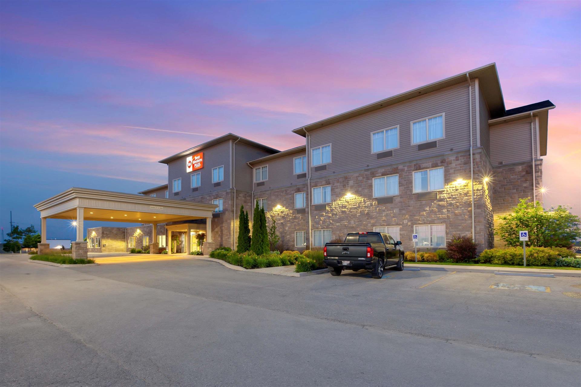 Best Western Plus Walkerton Hotel and Conference Centre in Walkerton, ON