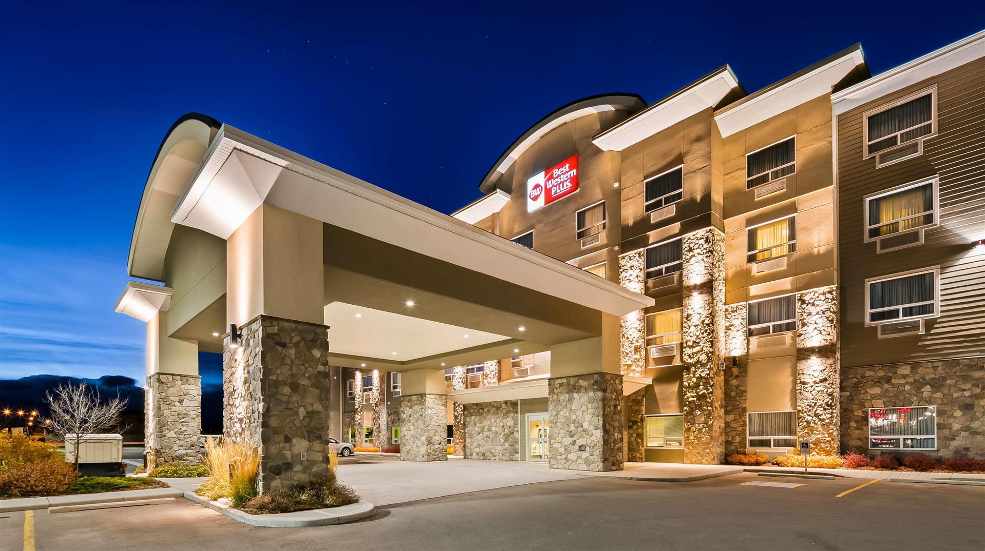 Best Western Plus Okotoks Inn & Suites in Okotoks, AB