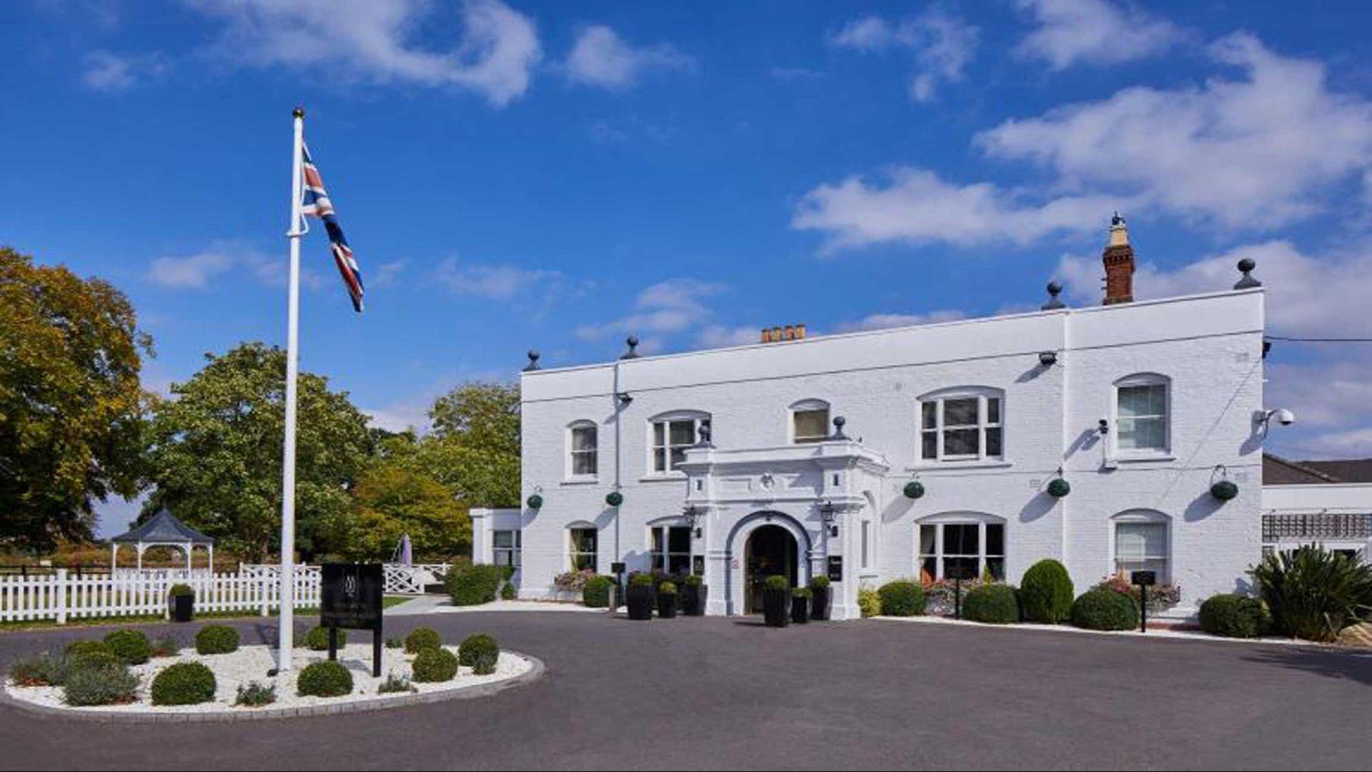 Woughton House Hotel in Milton Keynes, GB1