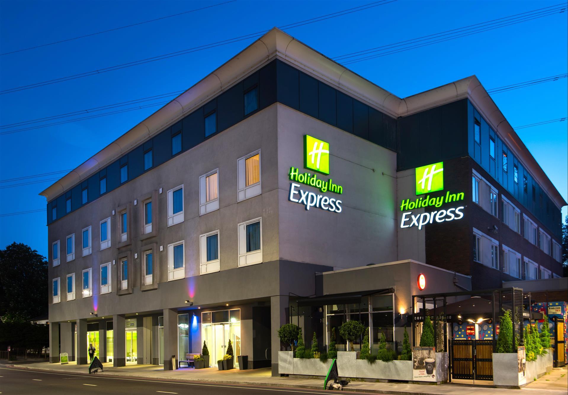 Holiday Inn Express London - Wimbledon South in London, GB1