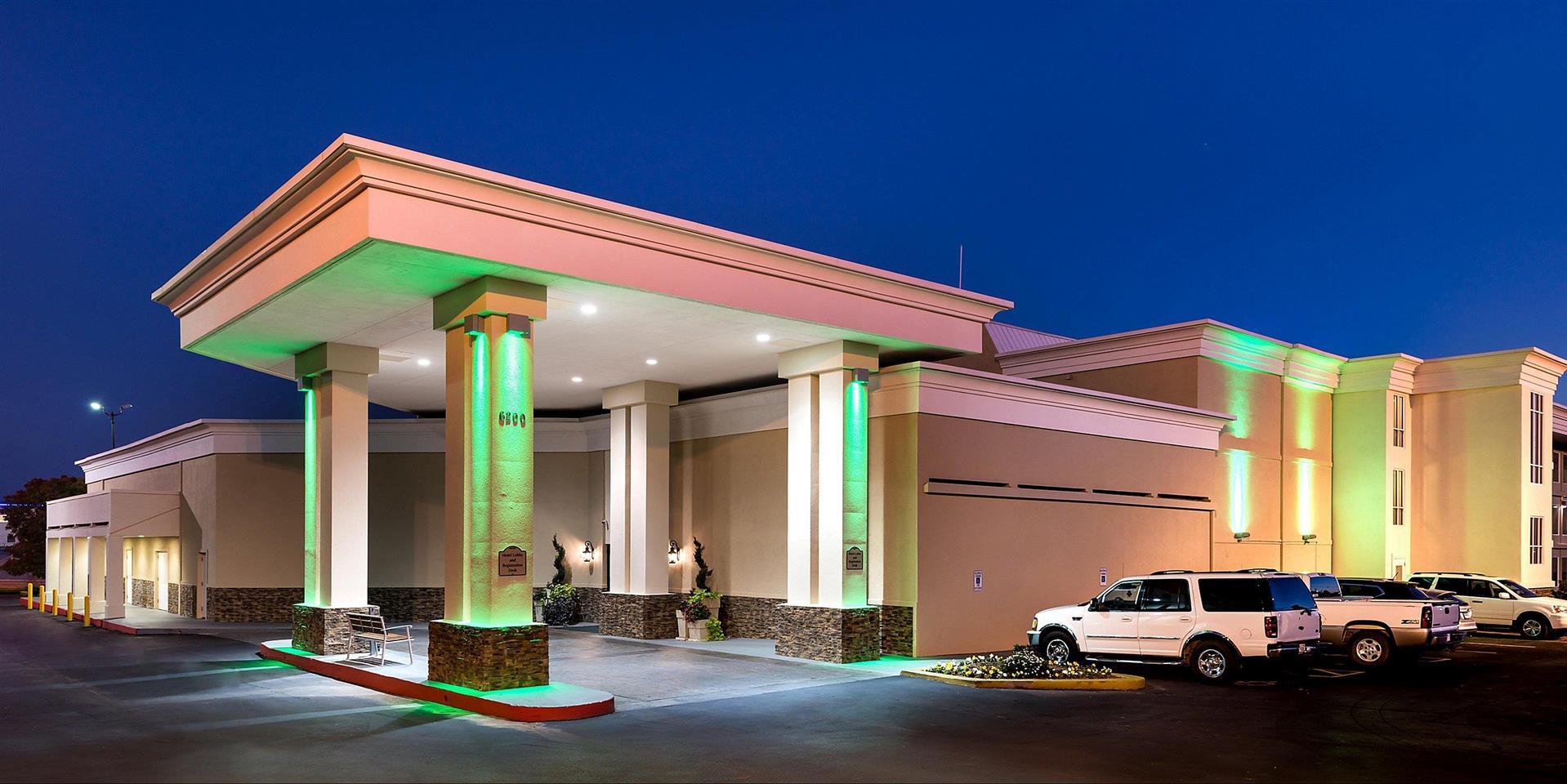 Holiday Inn Hotel & Suites Oklahoma City North in Oklahoma City, OK