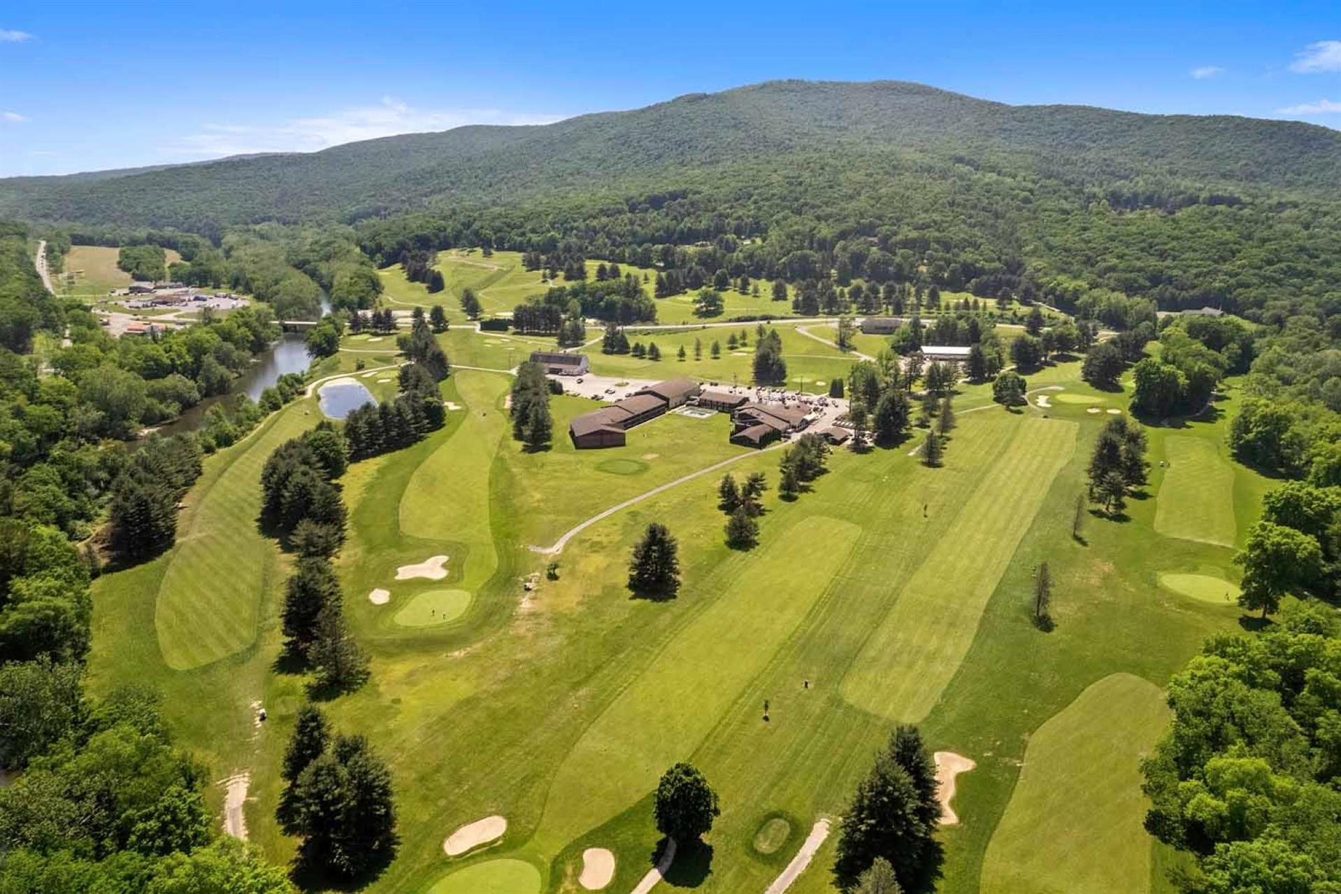 Shadowbrook Inn & Resort in Tunkhannock, PA