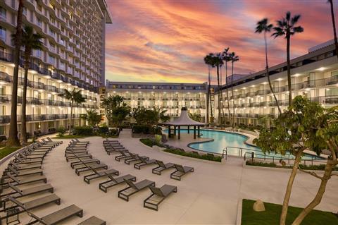 Los Angeles Airport Marriott in Los Angeles, CA