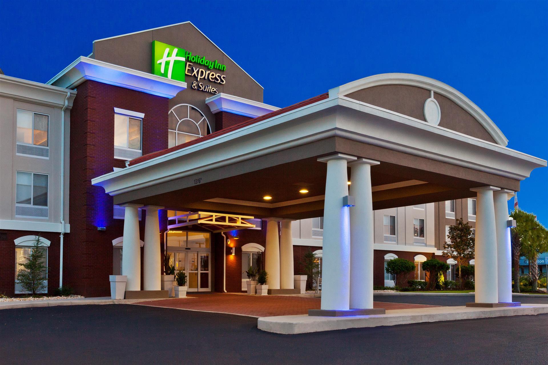 Holiday Inn Express Hotel & Suites Dothan in Dothan, AL