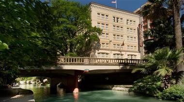 Drury Inn & Suites San Antonio Riverwalk in San Antonio, TX