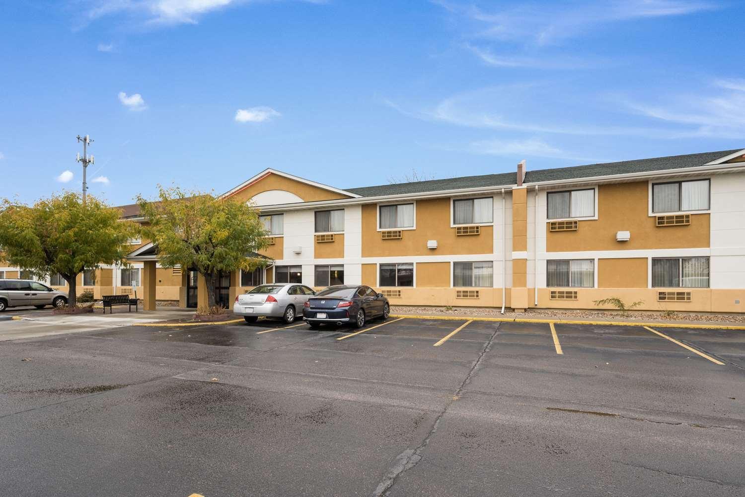 Quality Inn and Suites South in Sioux Falls, SD