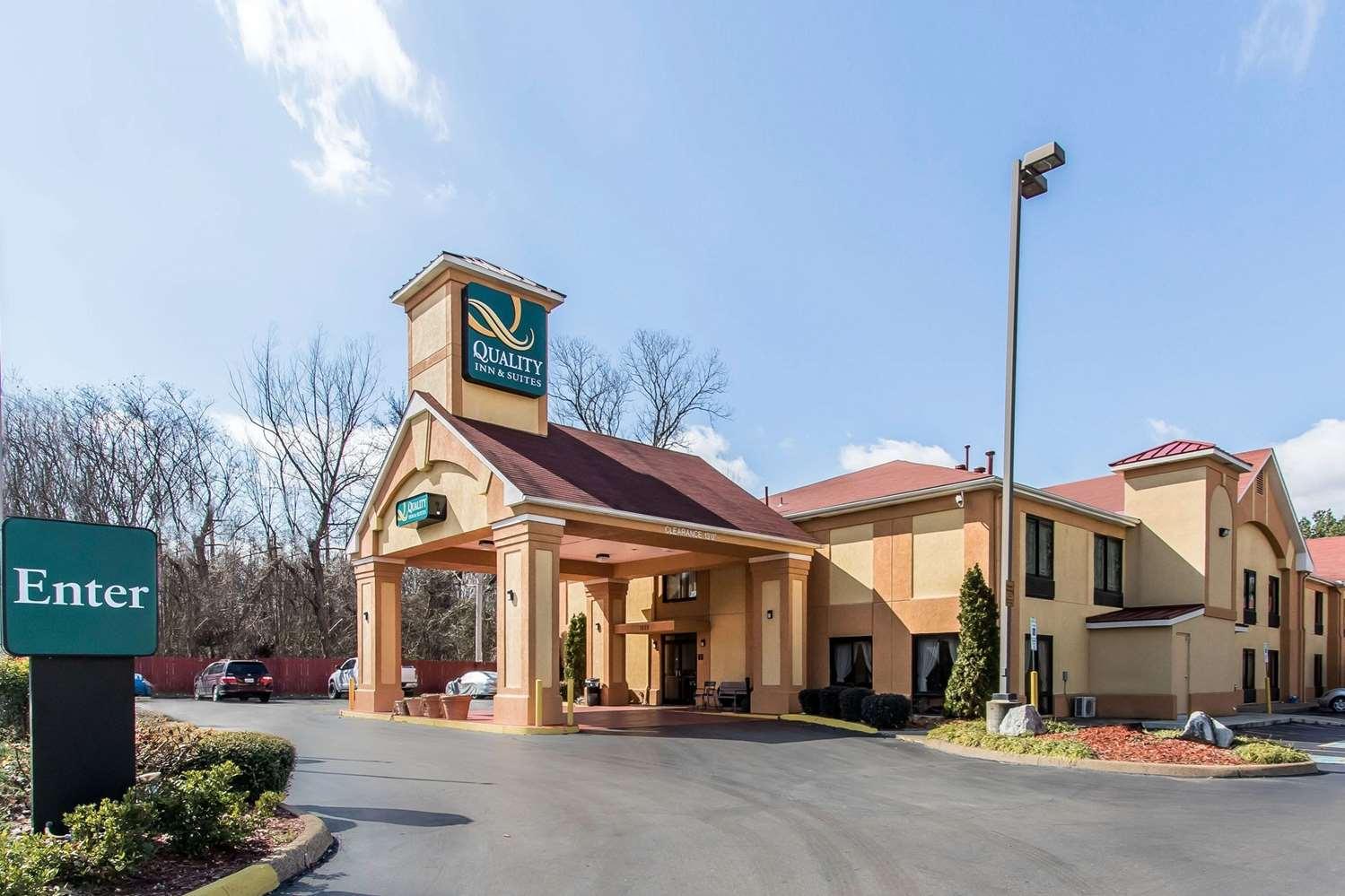 Quality Inn and Suites Memphis East in Memphis, TN