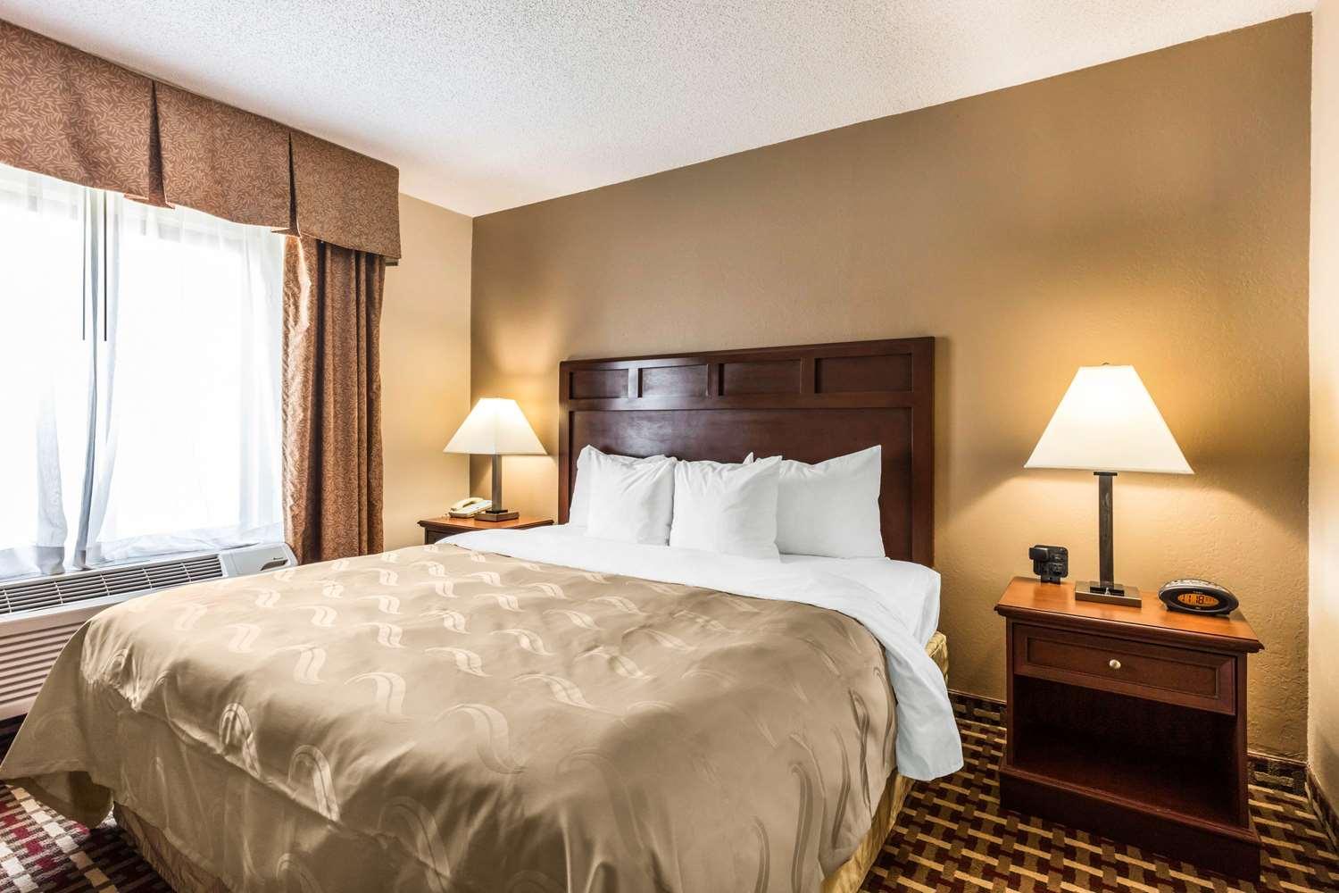 Quality Suites Paducah in Paducah, KY