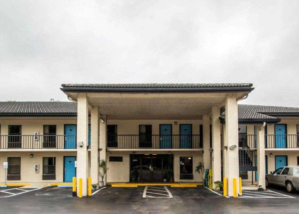 Travelodge by Wyndham Alachua in Alachua, FL