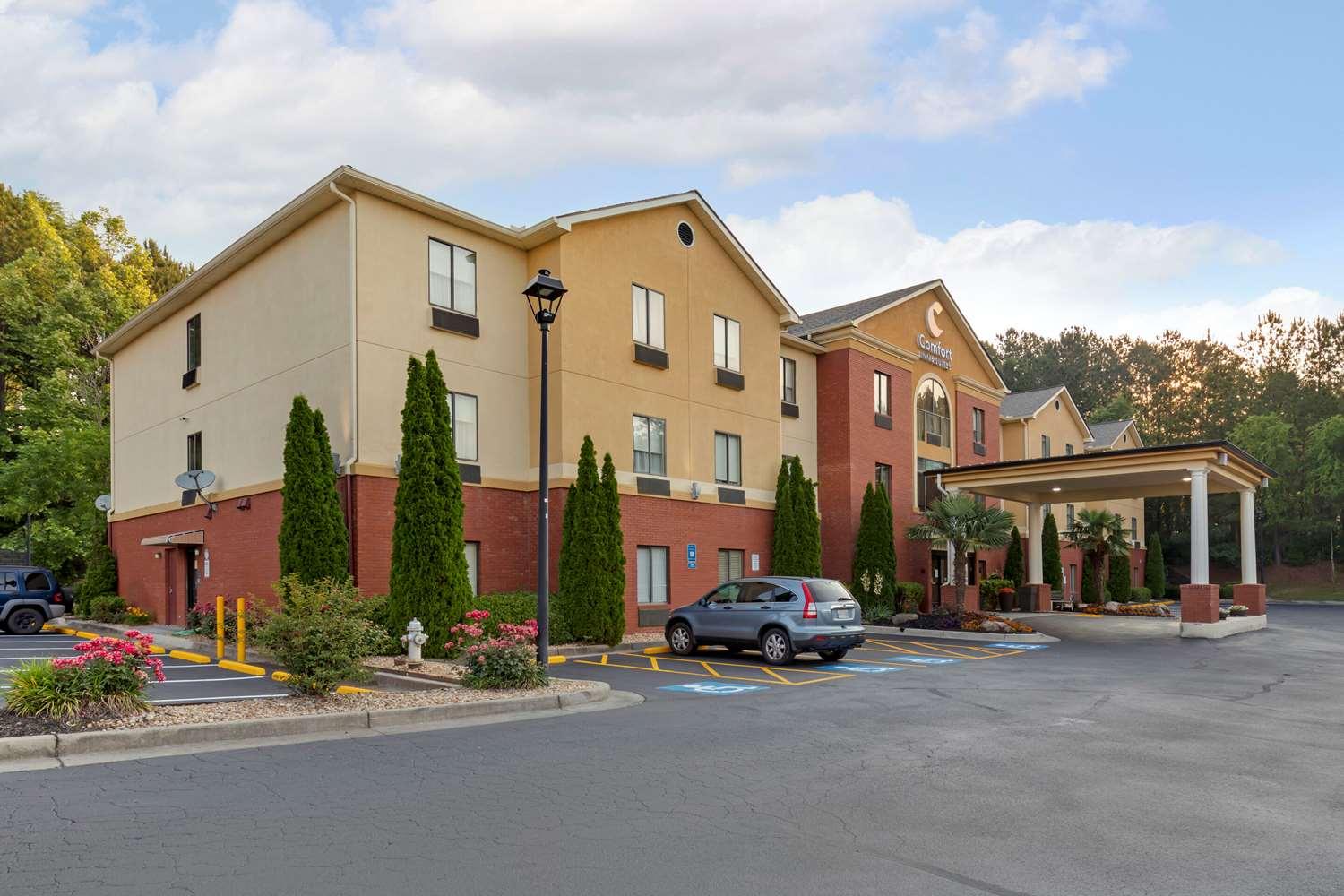 Comfort Inn and Suites in Canton, GA