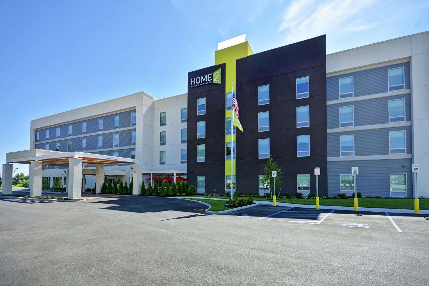 Home2 Suites by Hilton Queensbury Lake George in Queensbury, NY