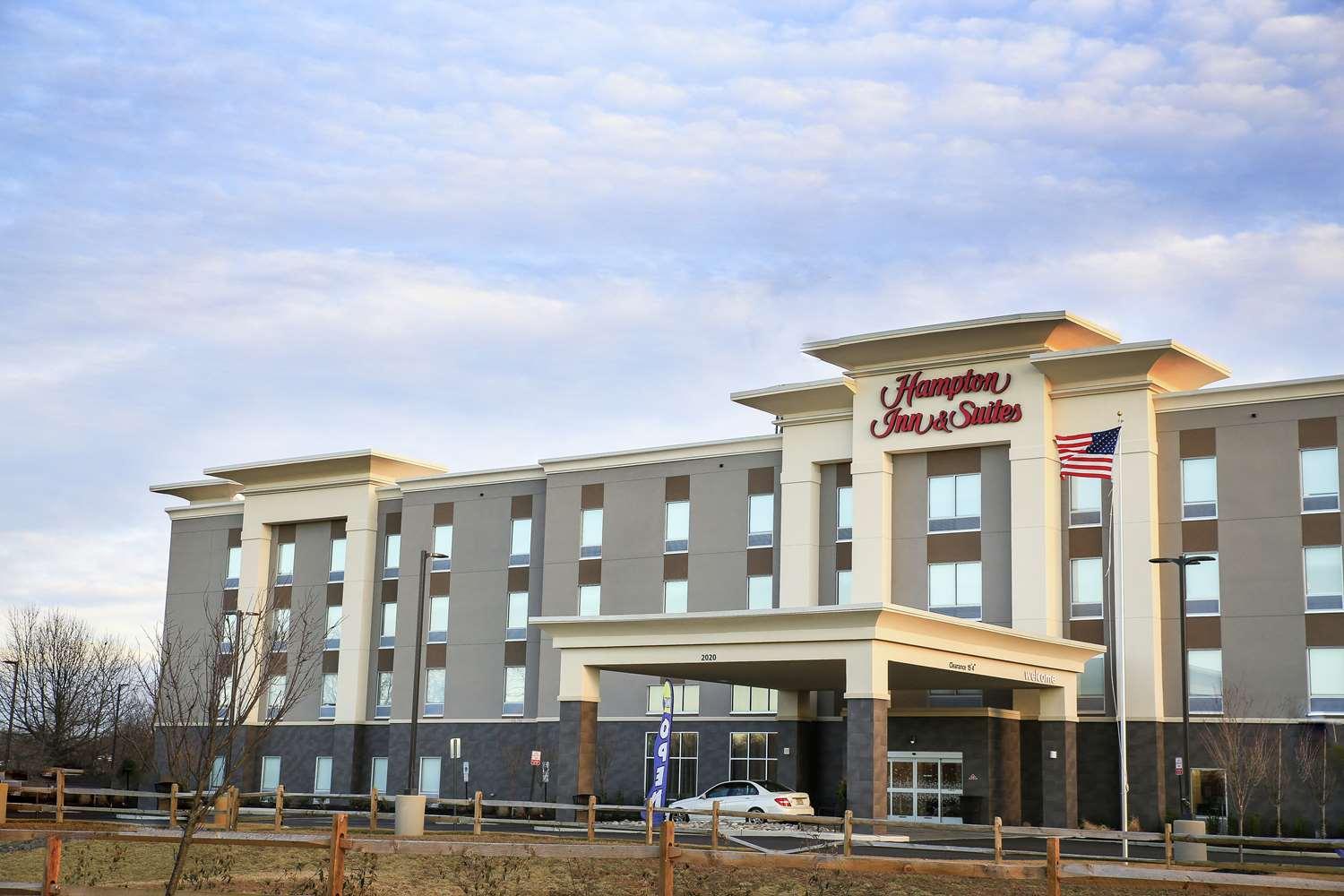 Hampton Inn & Suites Mount Laurel/Moorestown in Mt. Laurel, NJ