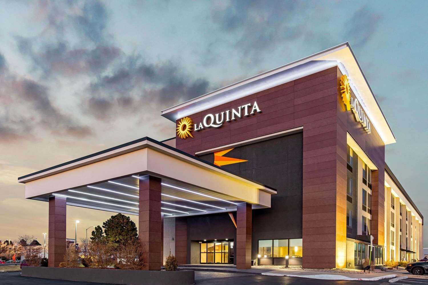 La Quinta Inn & Suites by Wyndham Denver Aurora Medical in Aurora, CO
