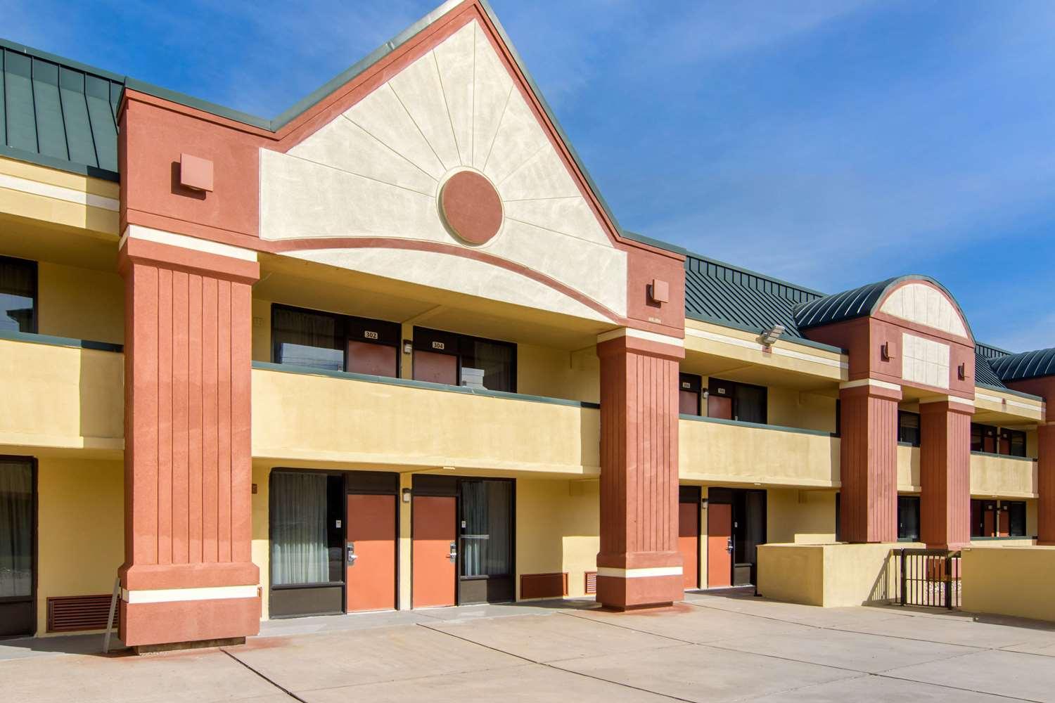 Suburban Extended Stay Hotel in Macon, GA