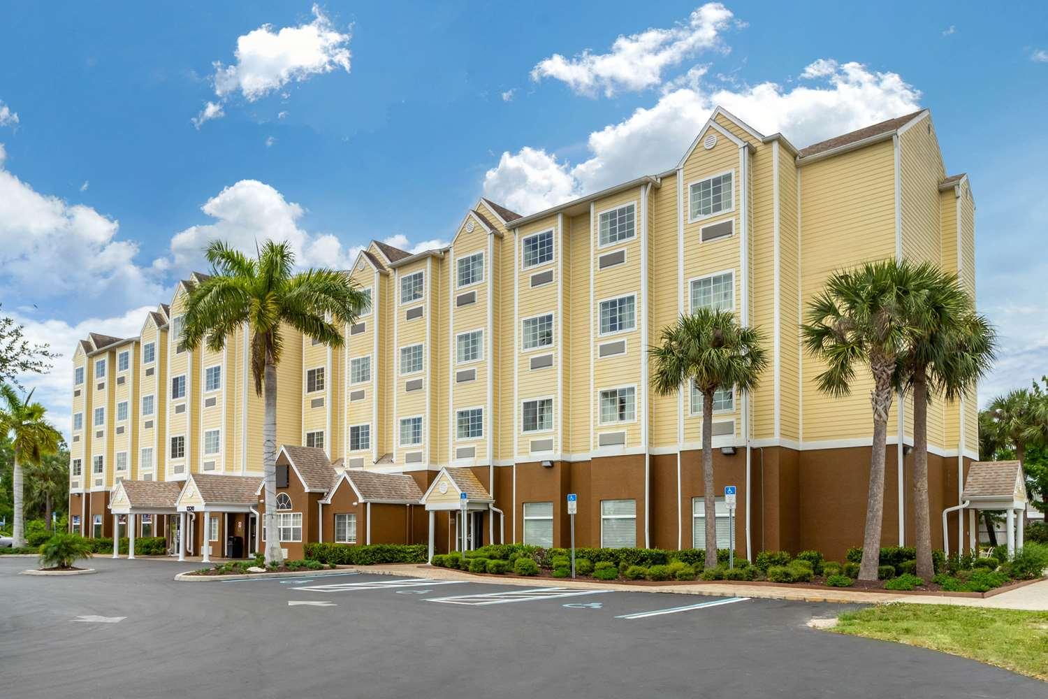 Quality Inn and Suites in Lehigh Acres, FL