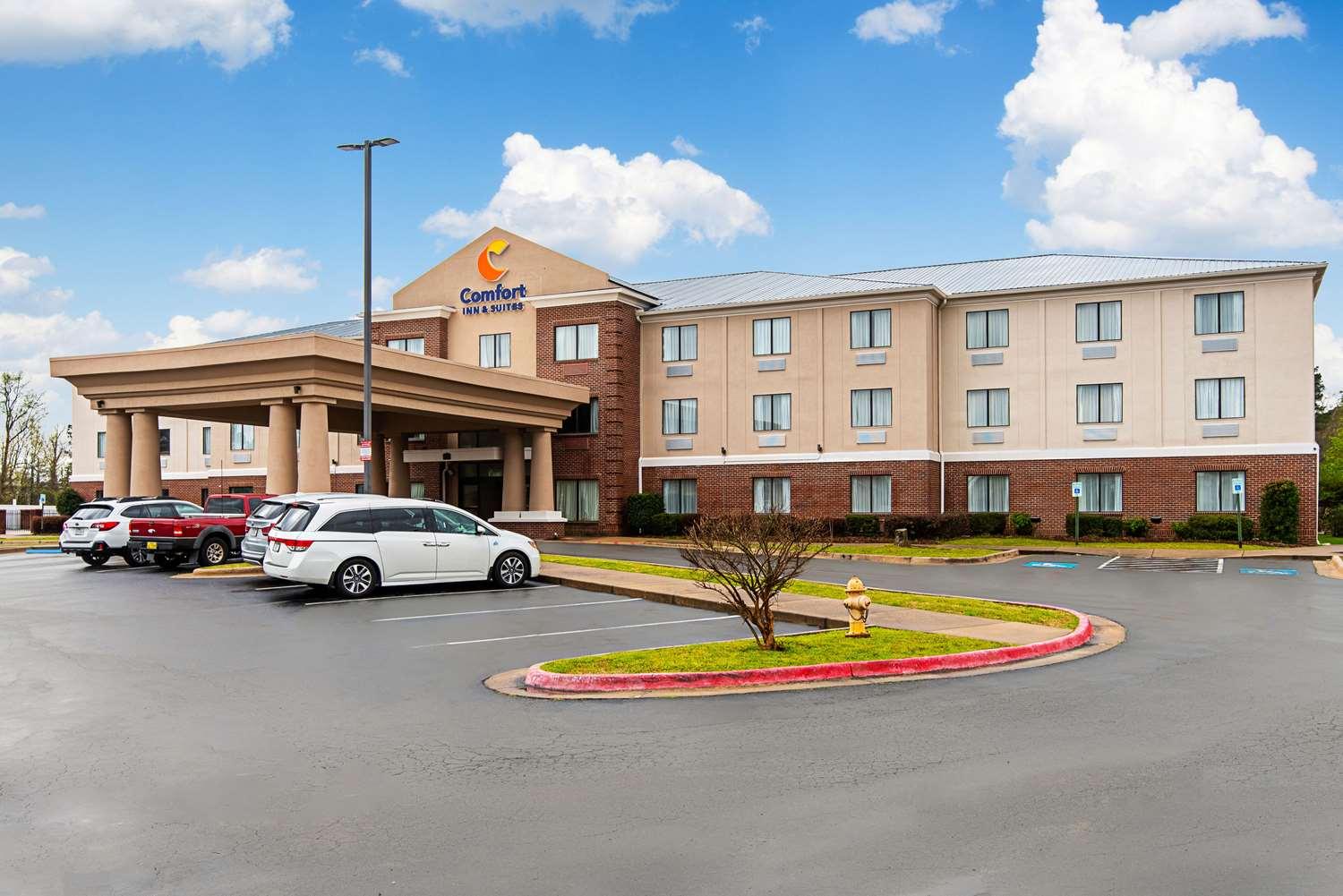Comfort Inn and Suites in Pine Bluff, AR