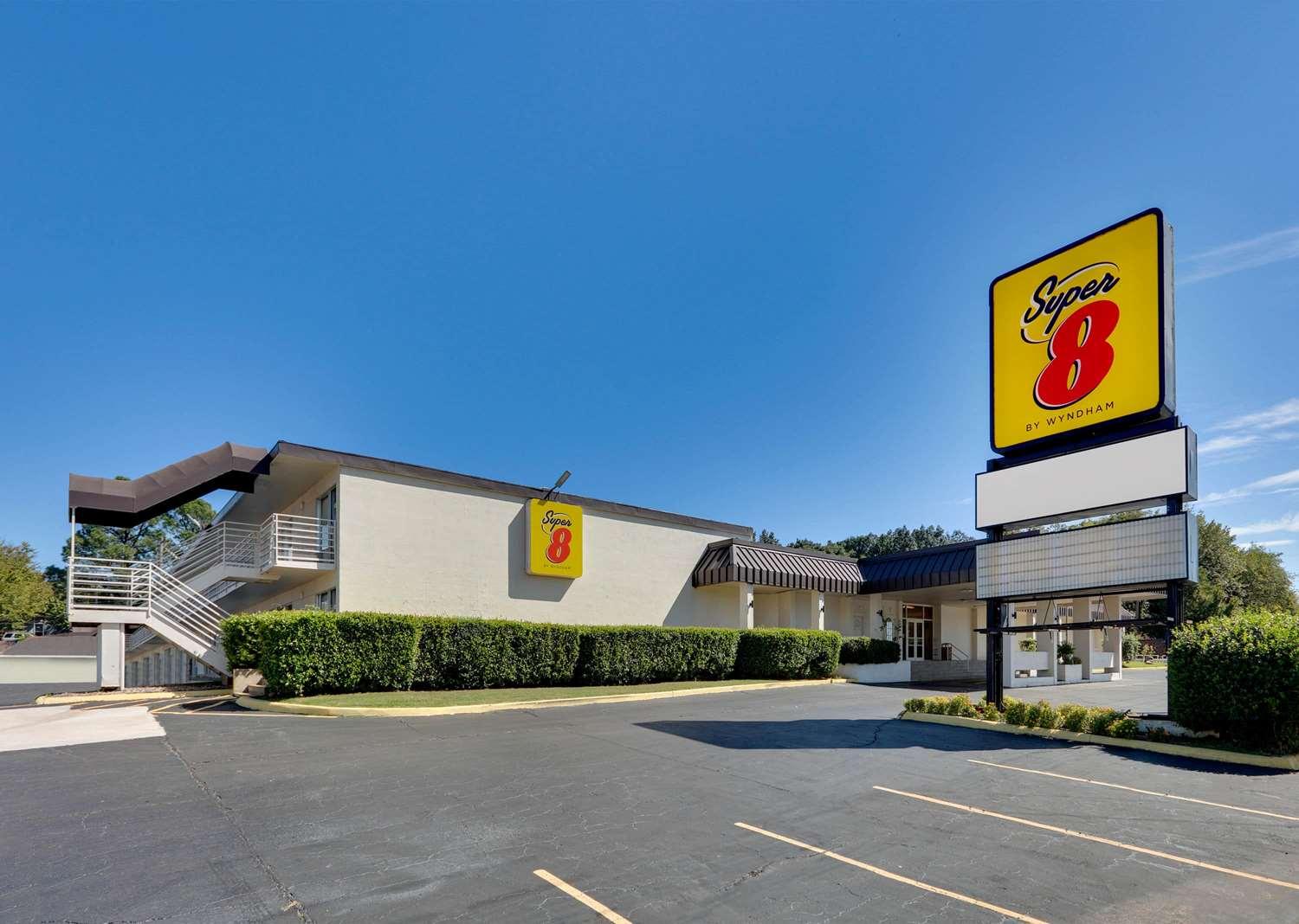 Super 8 by Wyndham Fort Smith in Fort Smith, AR