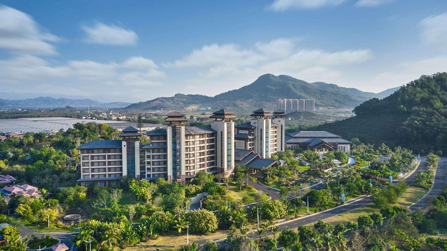 DoubleTree by Hilton Lingshui Hot Spring in Yingzhou Town, CN