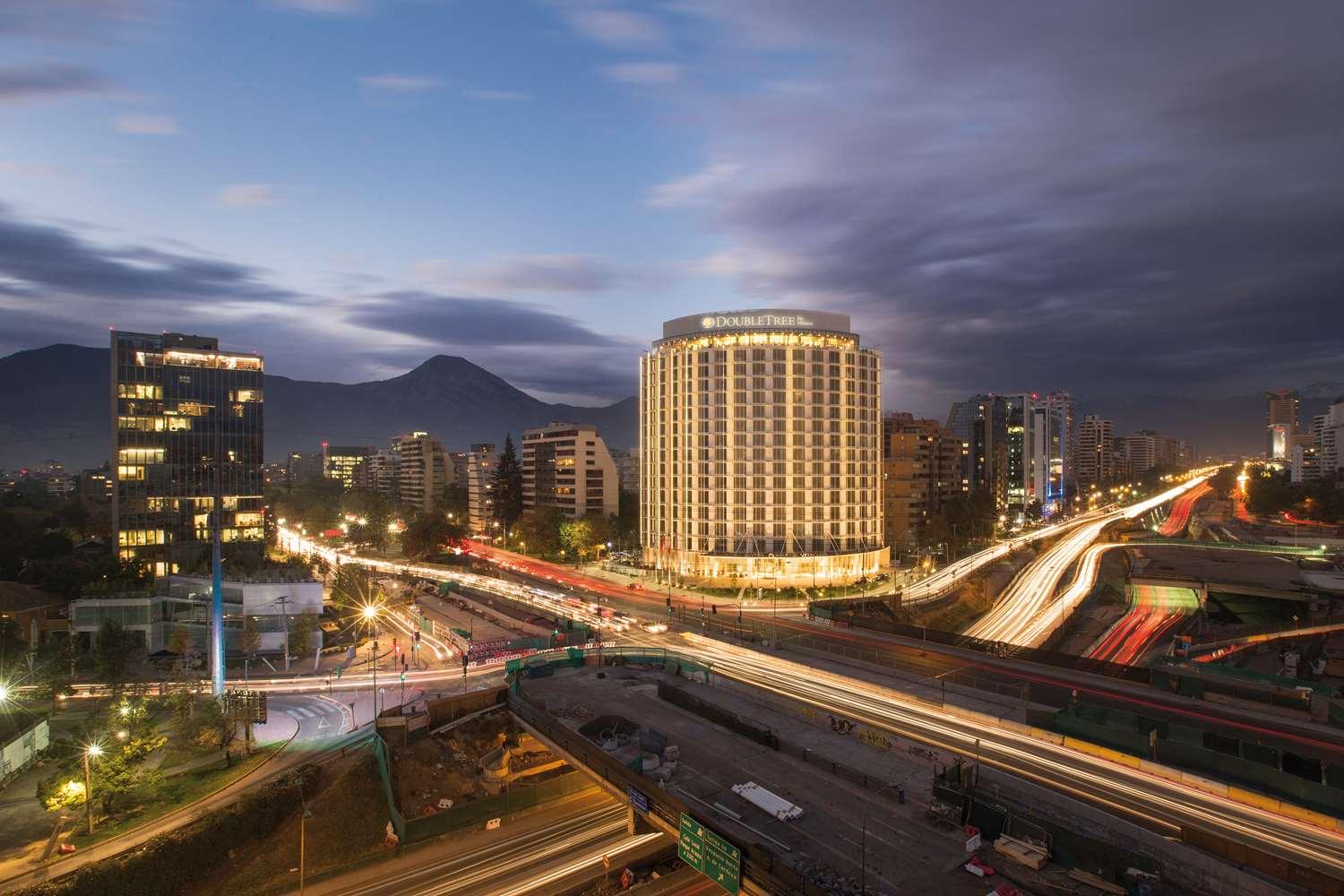 DoubleTree by Hilton Santiago Kennedy in Santiago, CL