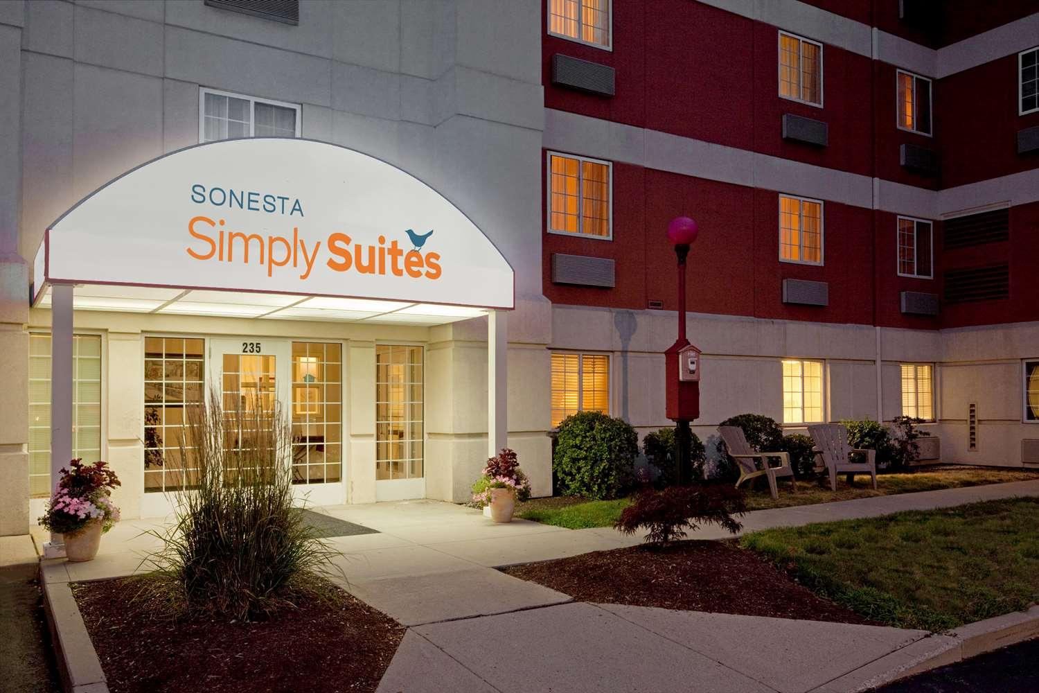 Sonesta Simply Suites Boston Braintree in Quincy, MA