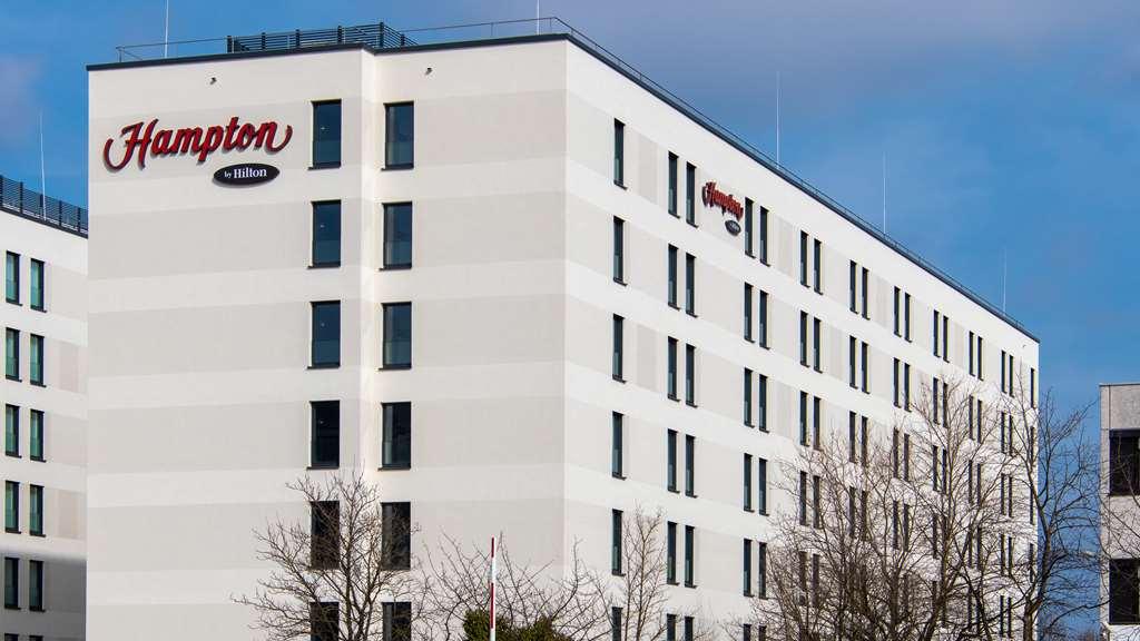 Hampton by Hilton Munich City North image