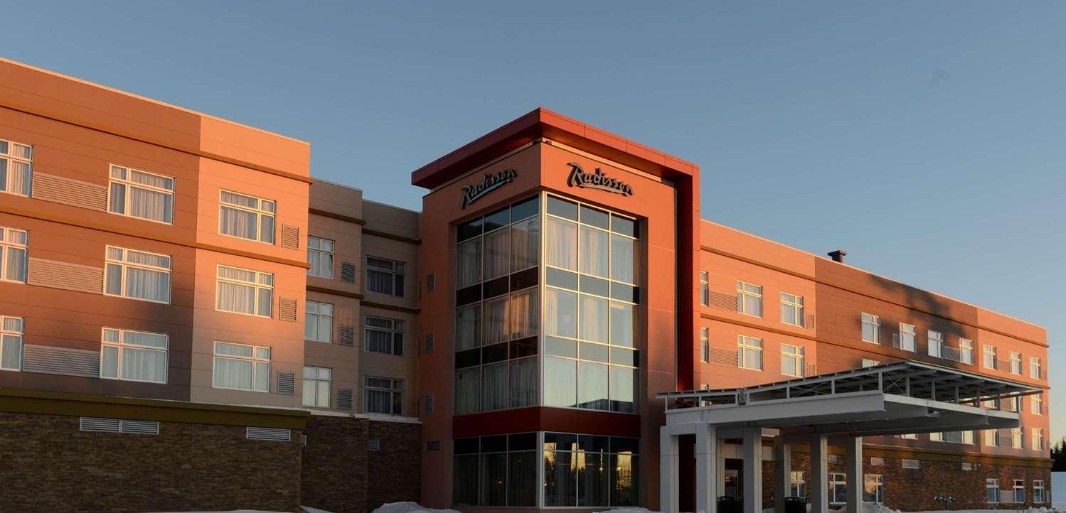 Radisson Kingswood Hotel & Suites in Fredericton, NB