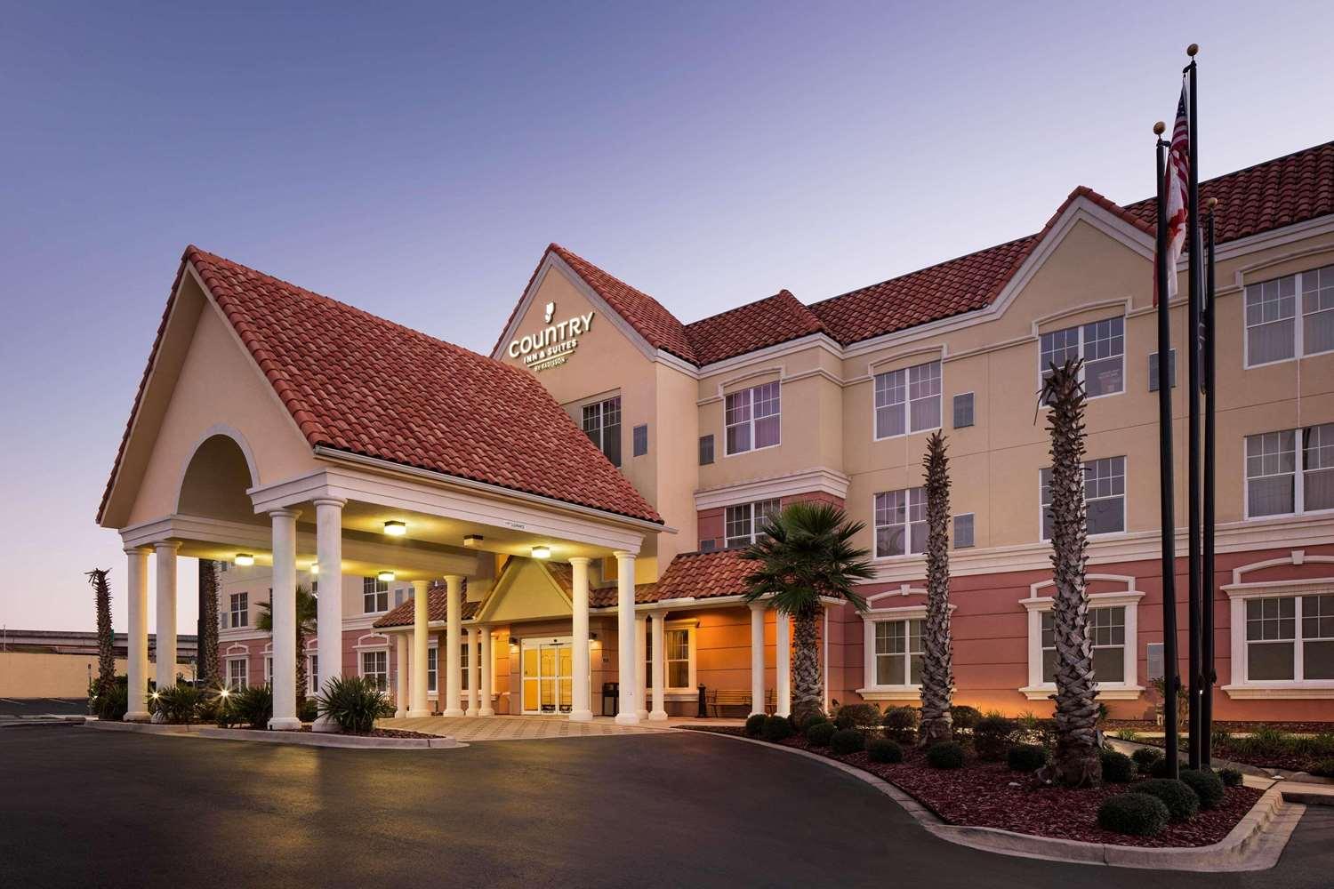 Country Inn & Suites By Radisson Crestview in Crestview, FL