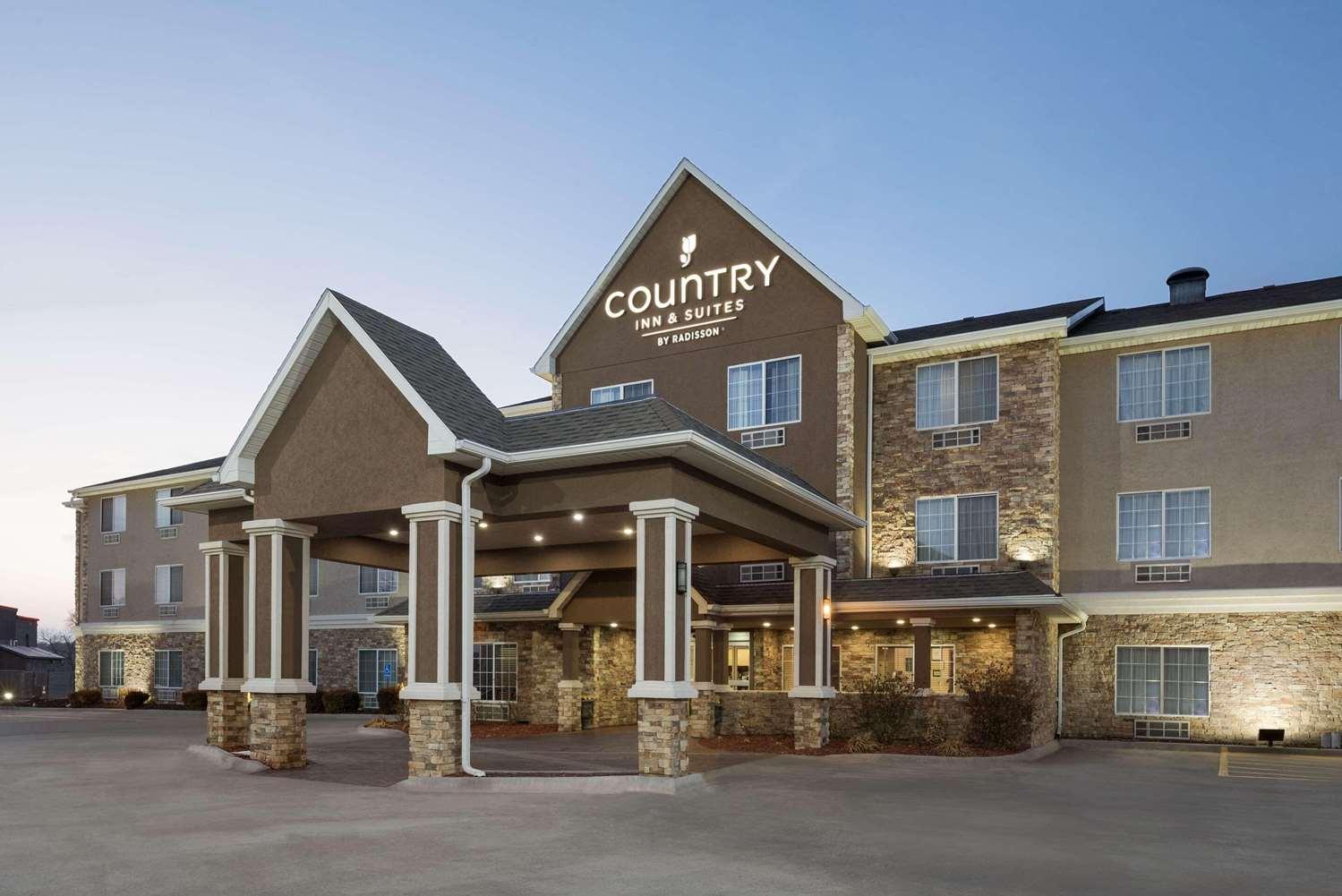 Country Inn & Suites By Radisson Topeka West in Topeka, KS