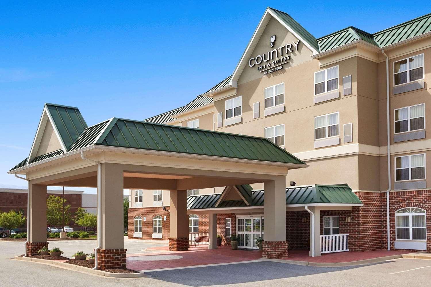 Country Inn & Suites By Radisson, Lexington Park (Patuxent River Naval Air Station), MD in California, MD