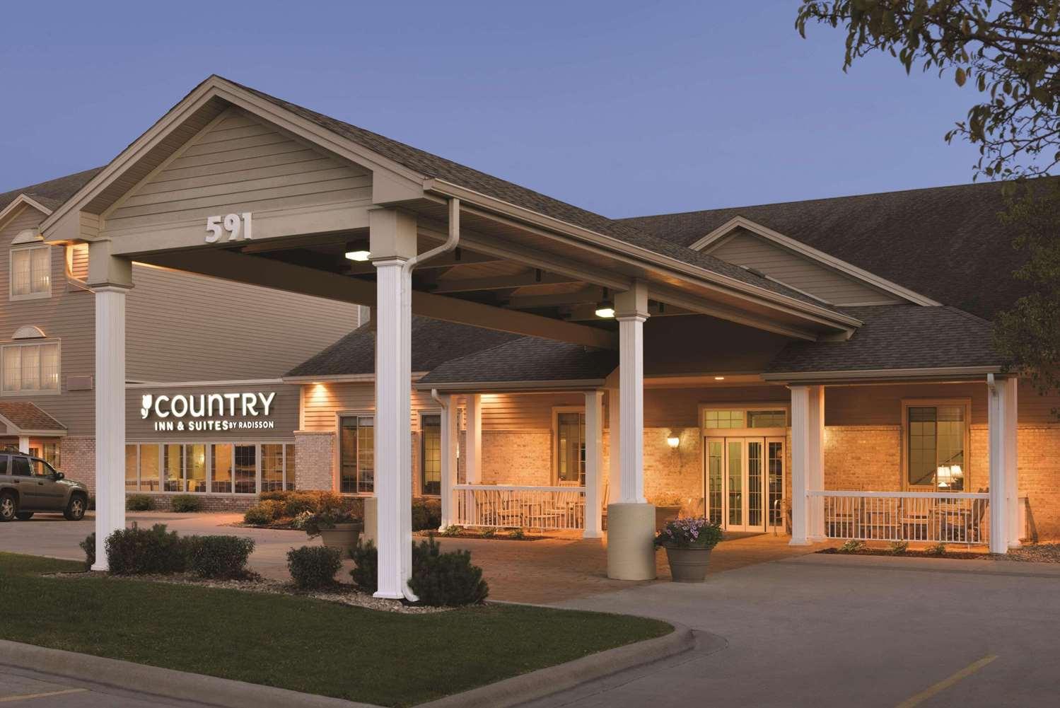 Country Inn & Suites By Radisson Chanhassen in Chanhassen, MN