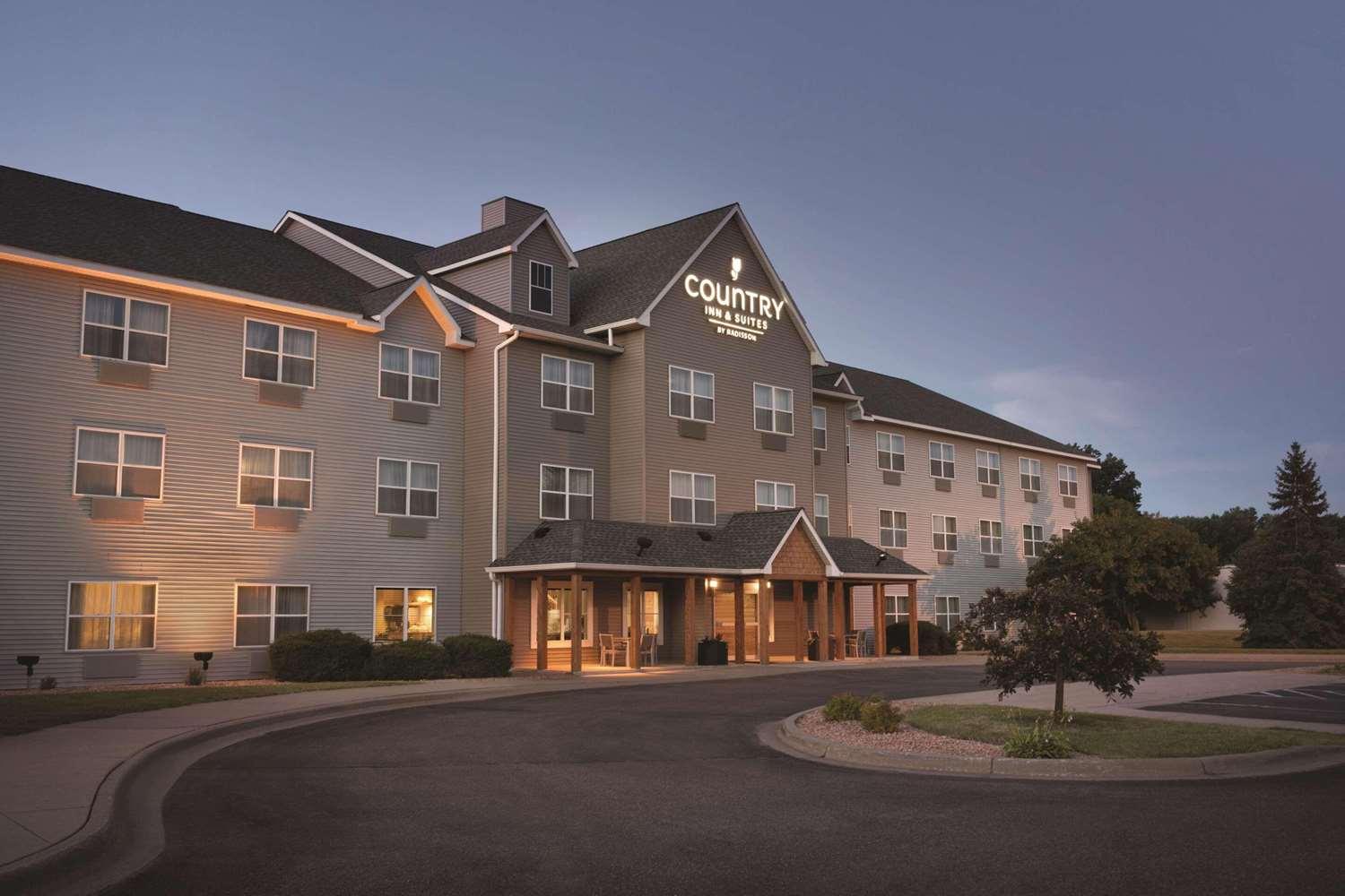 Country Inn & Suites By Radisson Brooklyn Center - 15% Commission in Brooklyn Center, MN